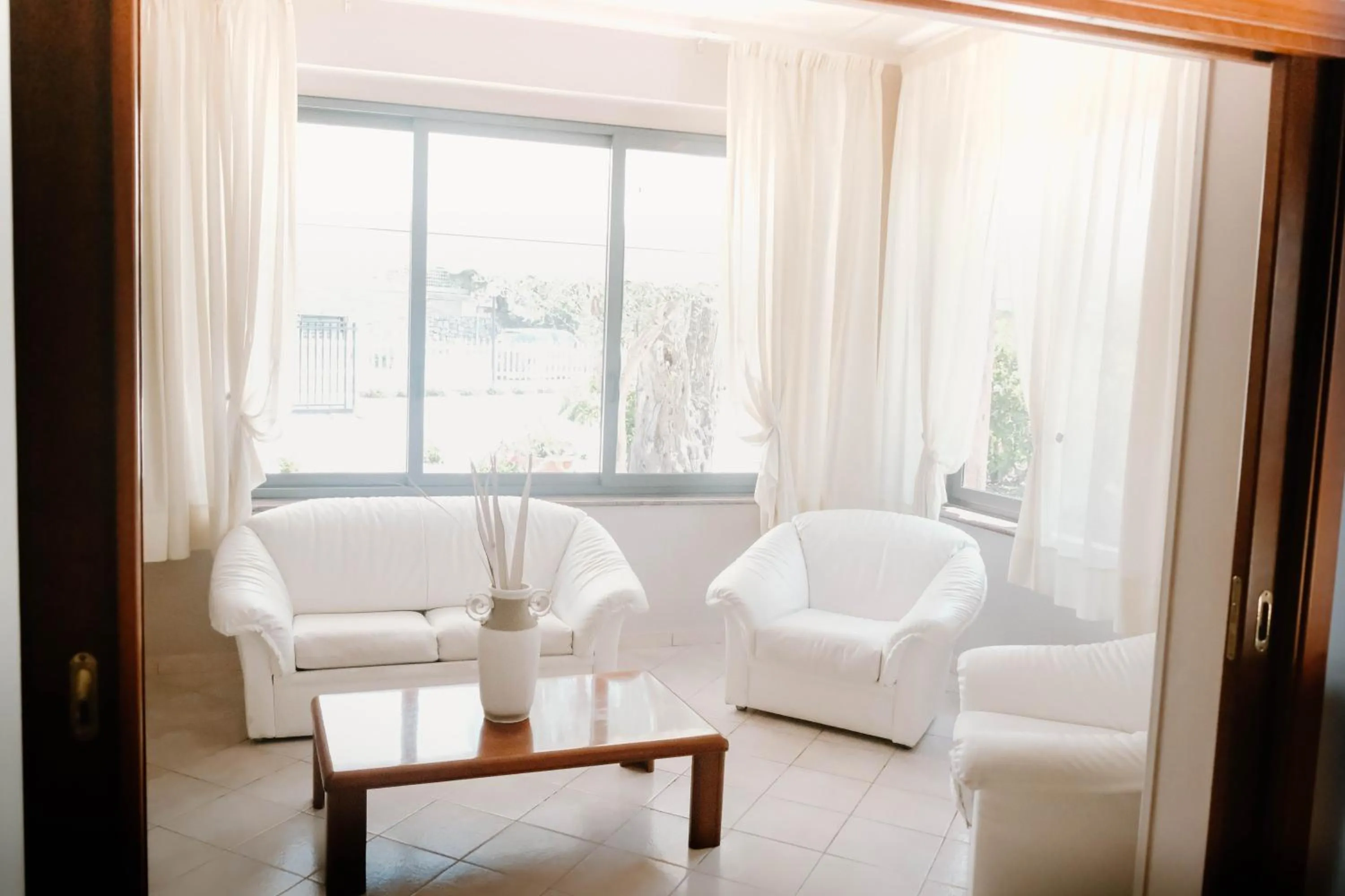 Communal lounge/ TV room in Hotel Mediterraneo Sapri