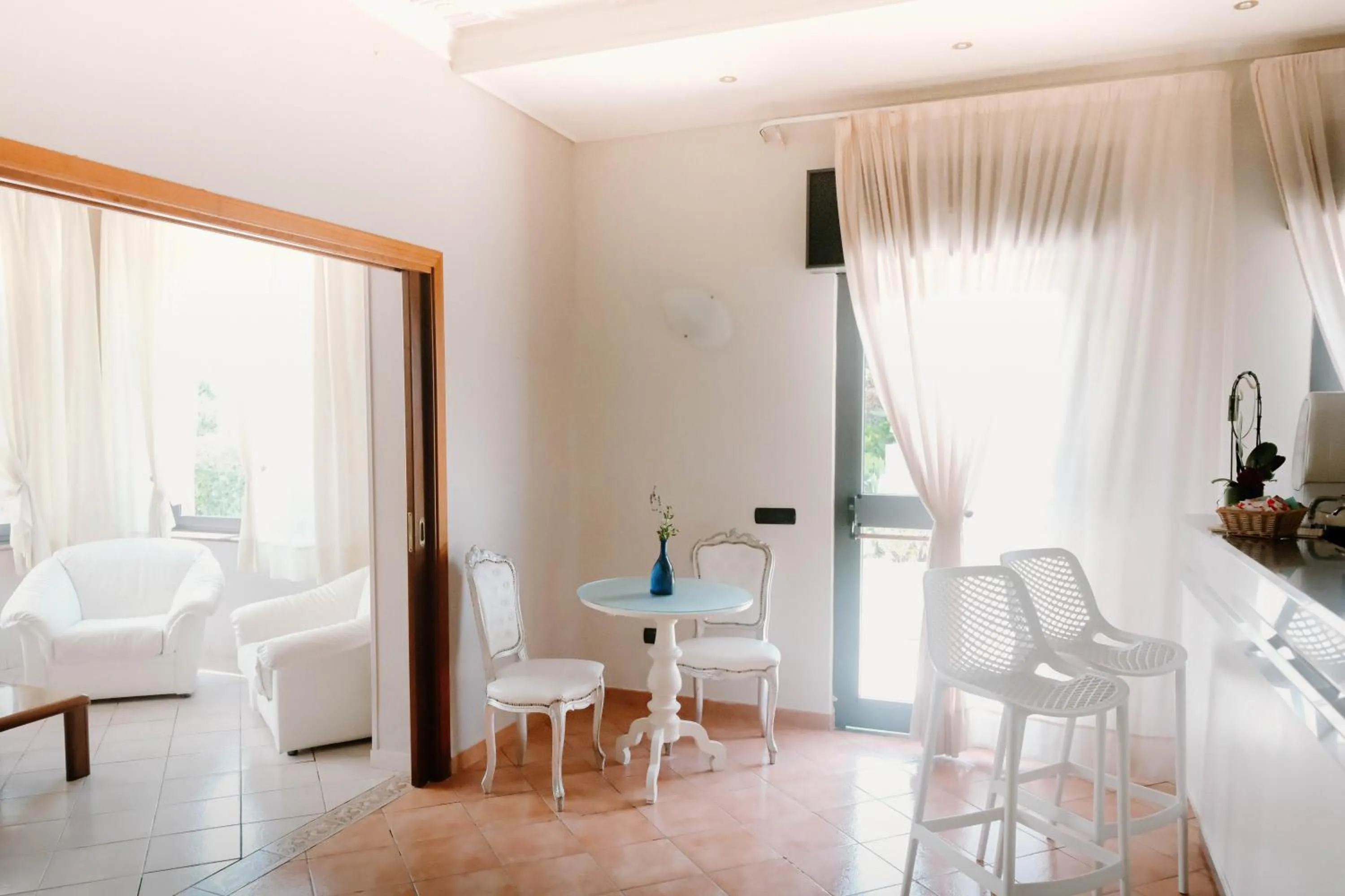 Communal lounge/ TV room in Hotel Mediterraneo Sapri