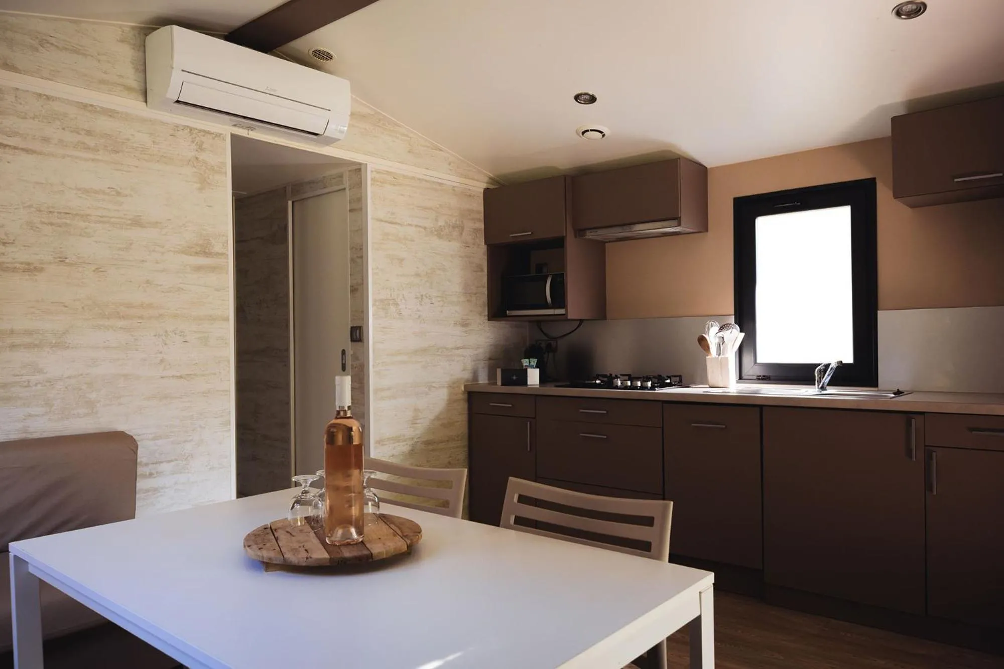 Kitchen or kitchenette in Les Prairies de la Mer