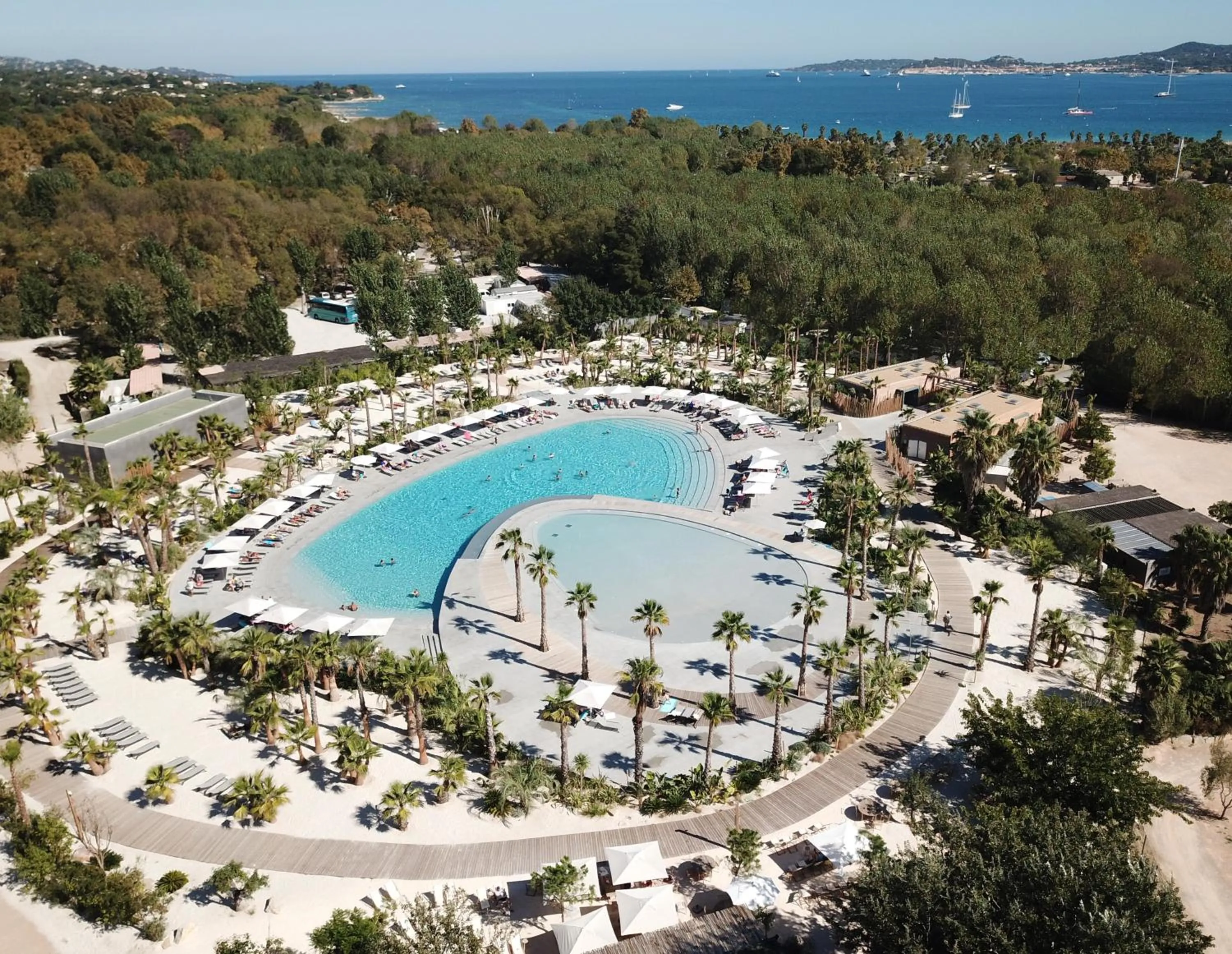 Swimming pool in Les Prairies de la Mer