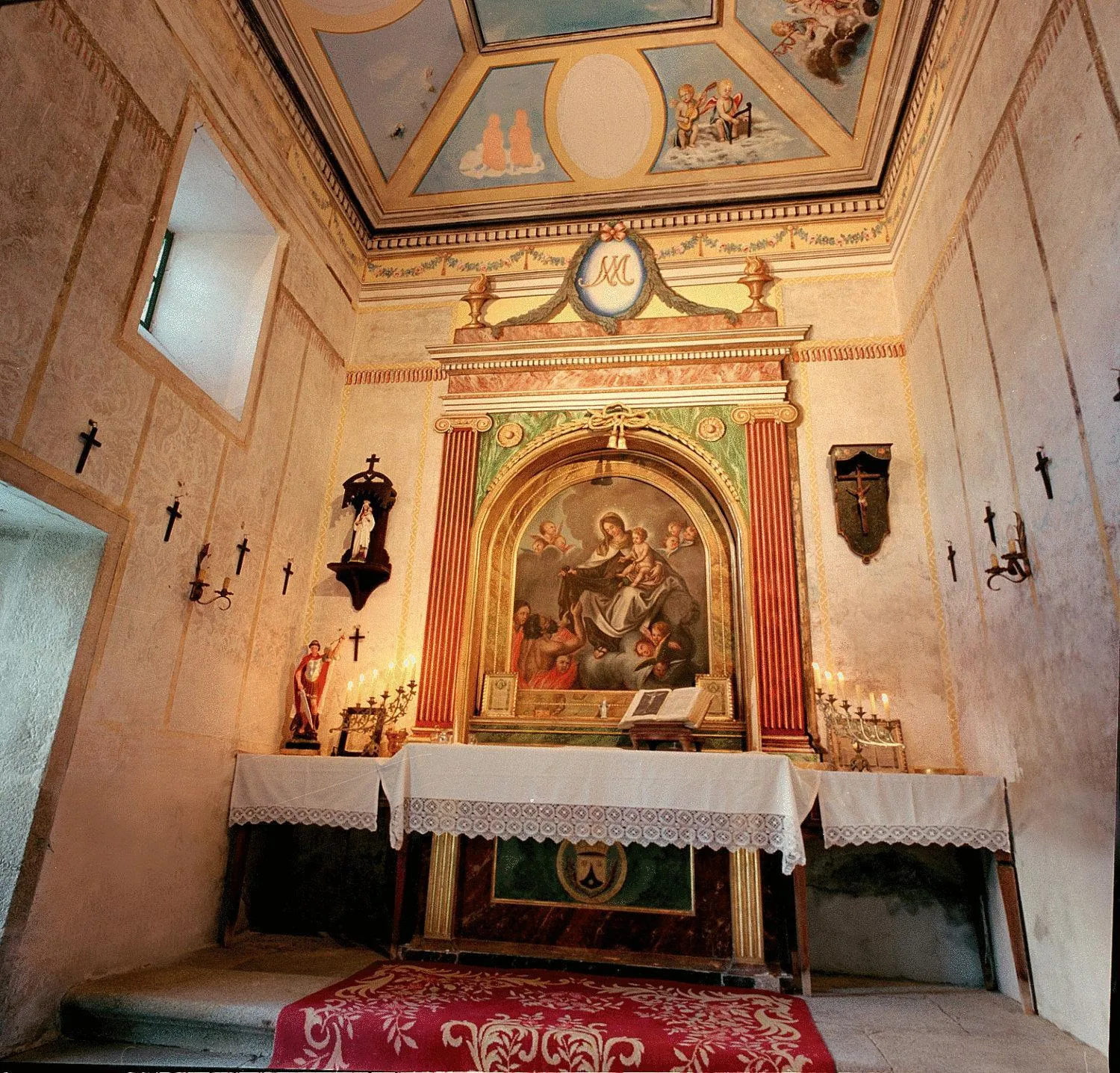 Property building in Casa Grande de Rosende