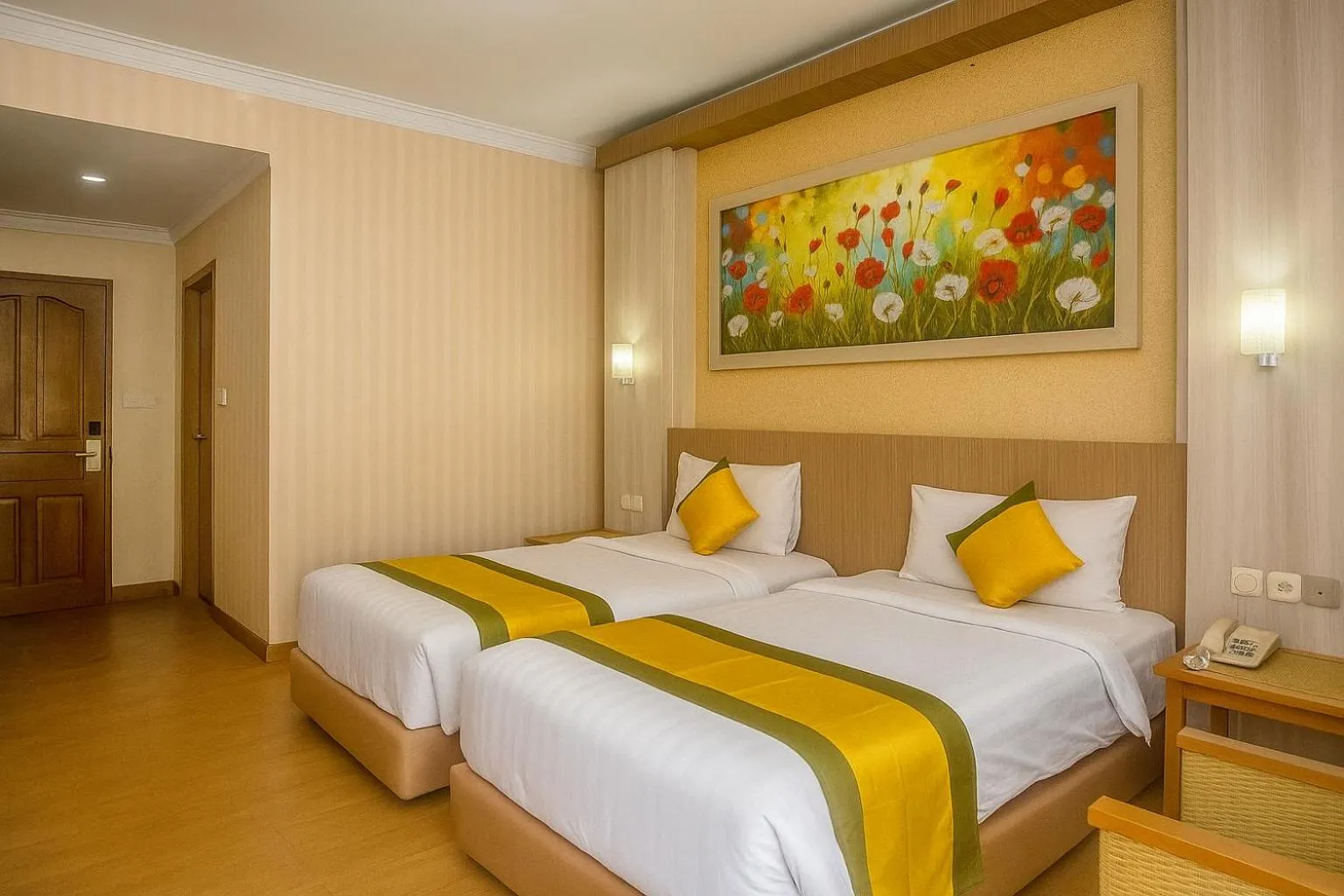 Bedroom, Bed in Puri Saron Denpasar Hotel