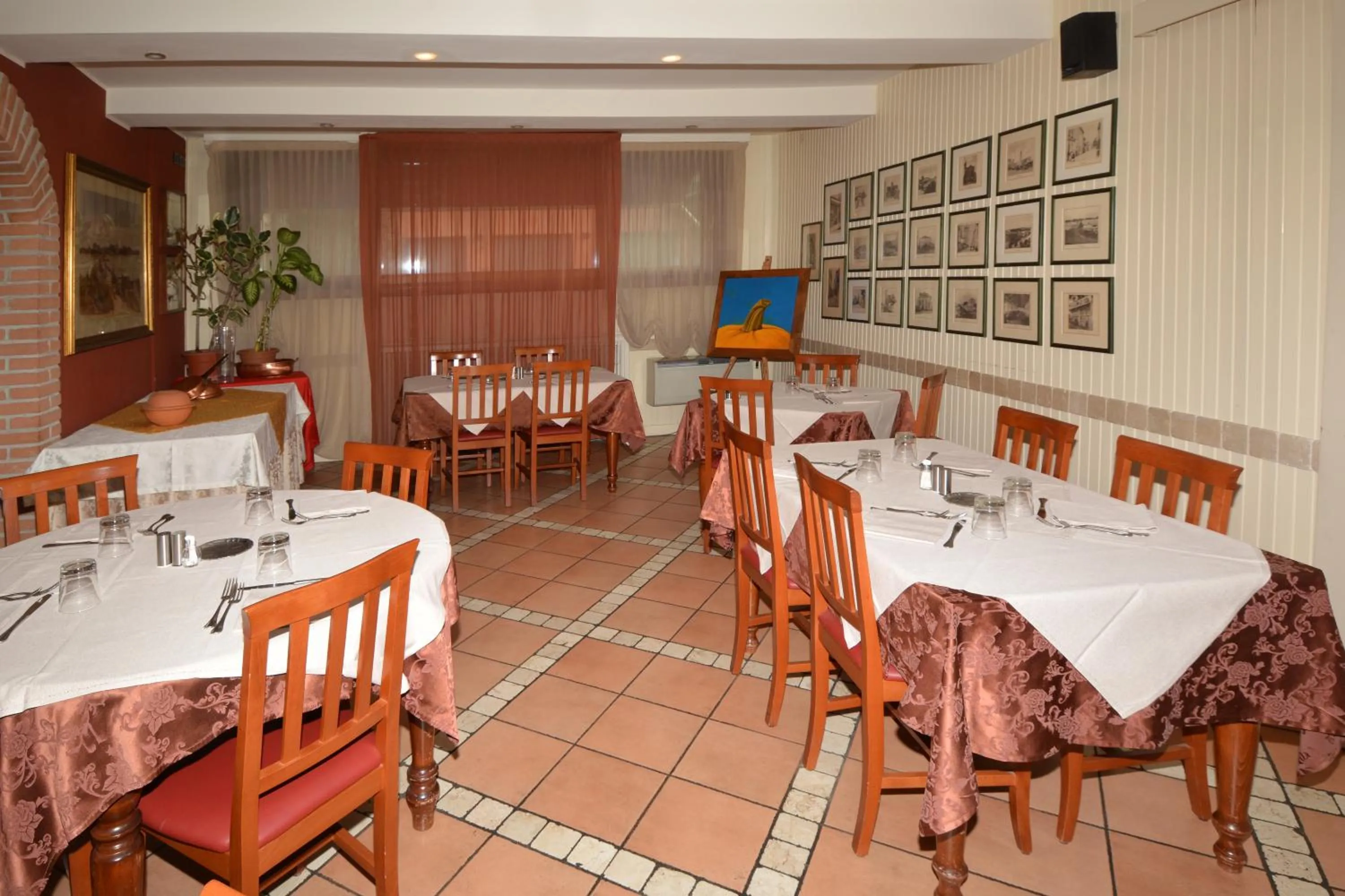 Restaurant/places to eat in Albergo Cavallucci