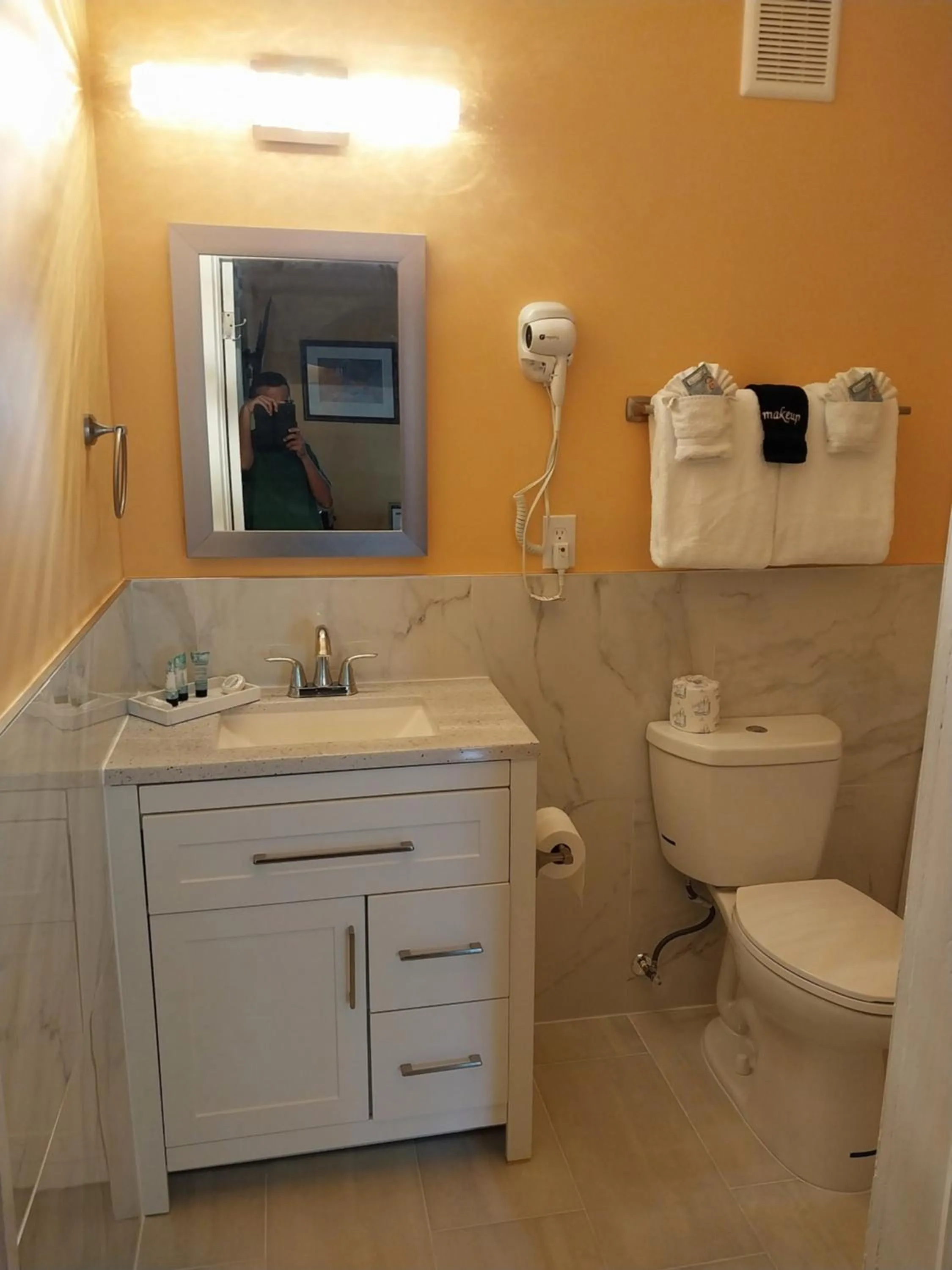 Toilet in Historic Sevilla House (Adults only)