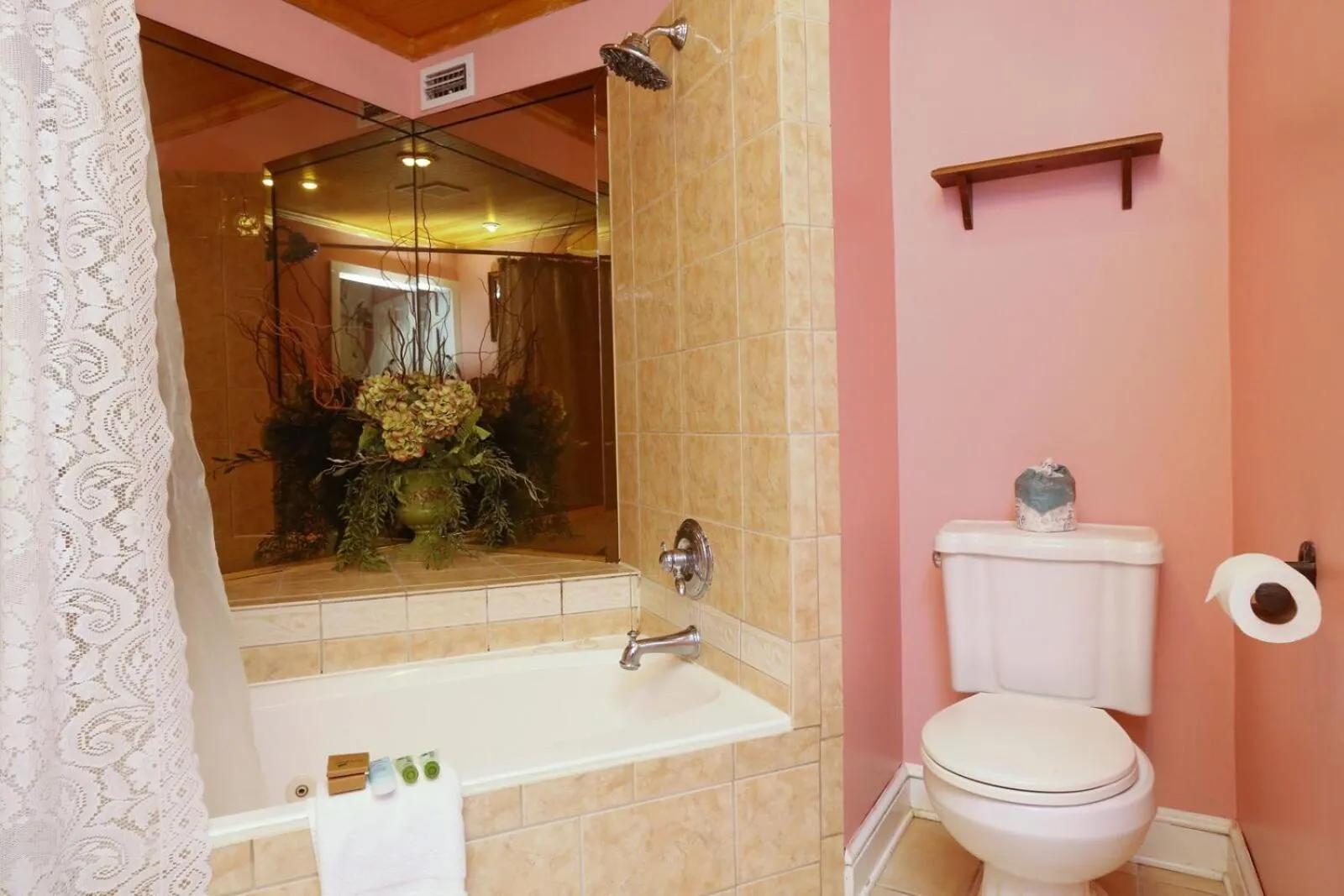 Bath in Historic Sevilla House (Adults only)