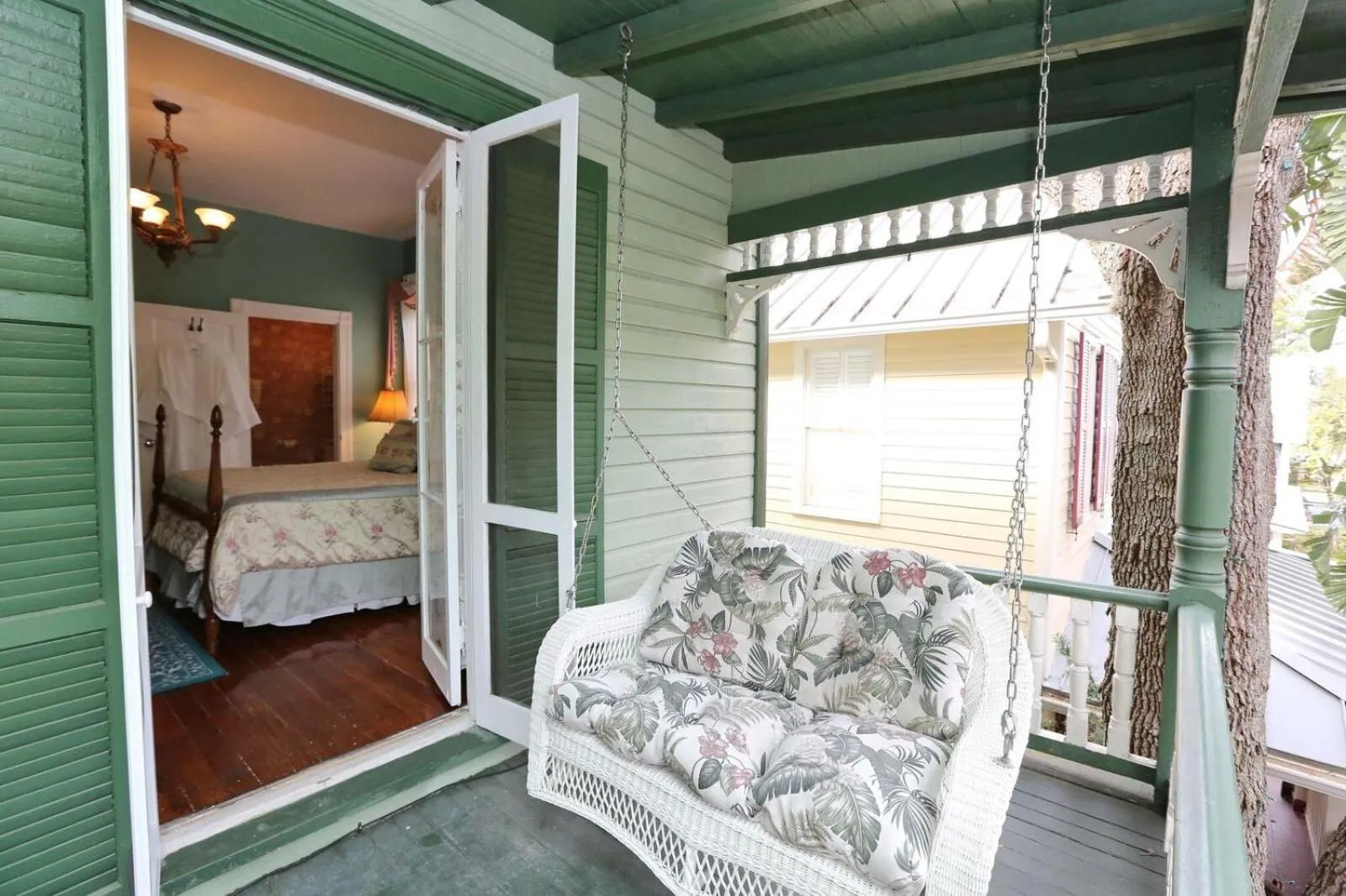 Photo of the whole room, Bed in Historic Sevilla House (Adults only)