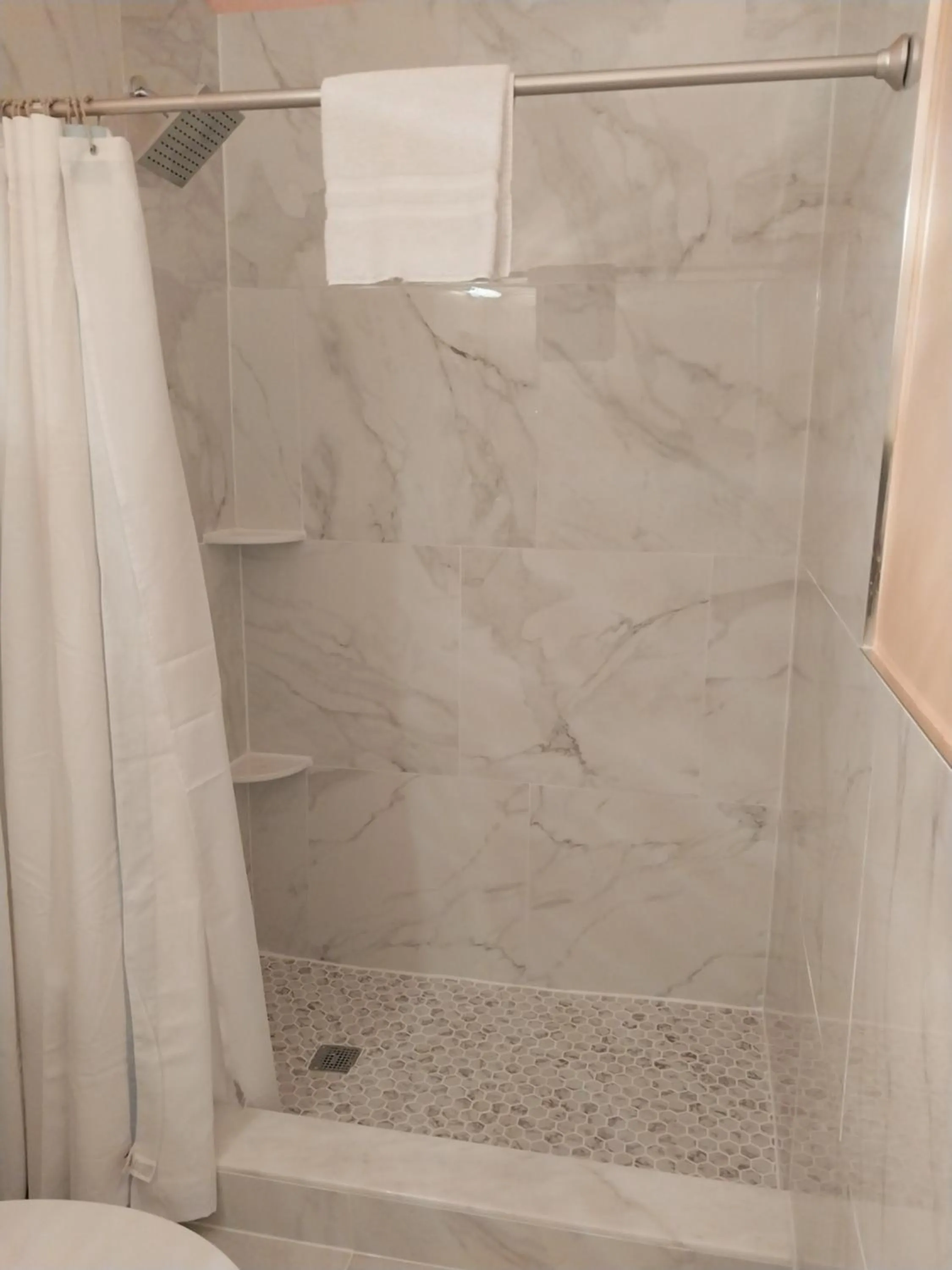 Shower in Historic Sevilla House (Adults only)