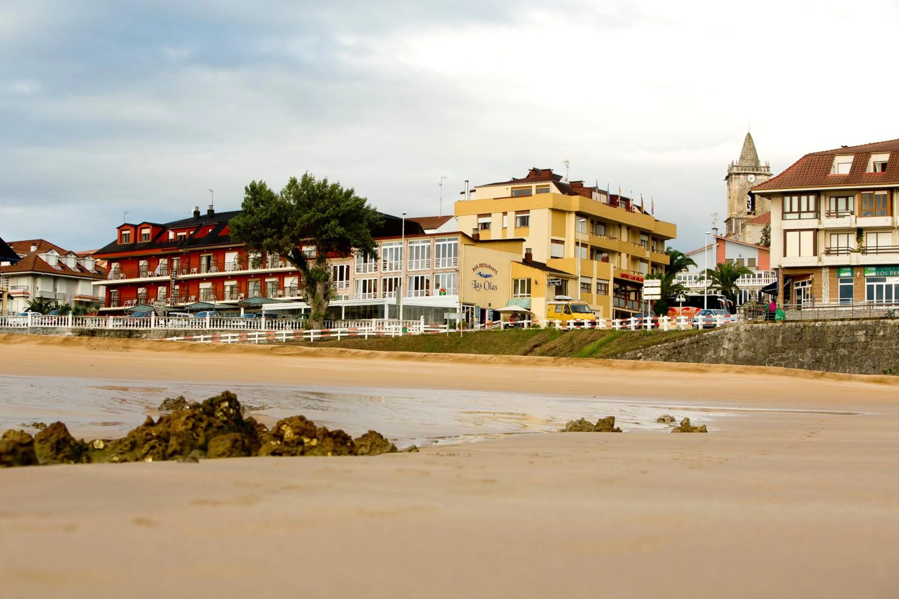 Property building in Hotel Las Olas