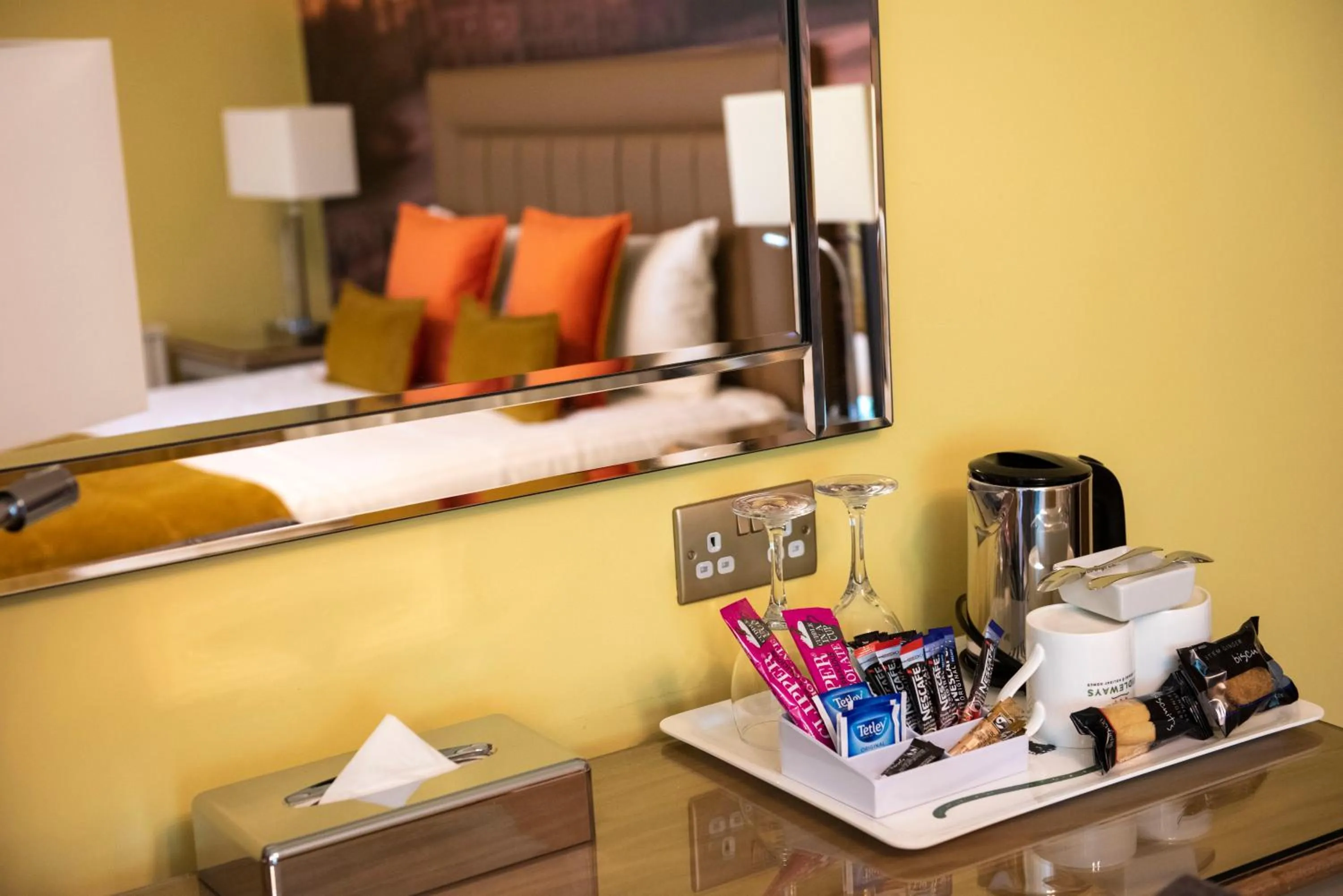 Coffee/tea facilities in Bridleways Guesthouse & Holiday Homes