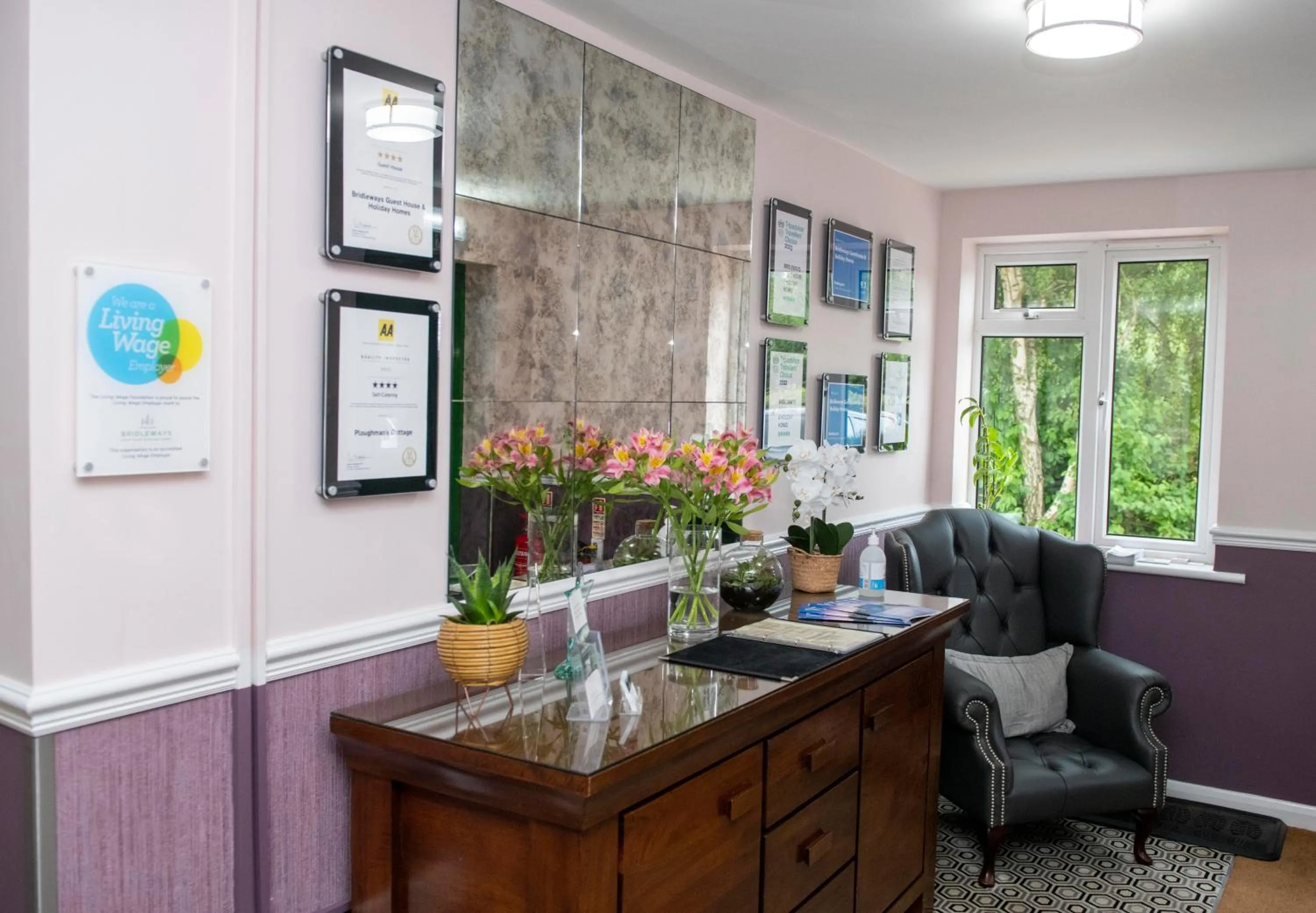 Lobby or reception in Bridleways Guesthouse & Holiday Homes