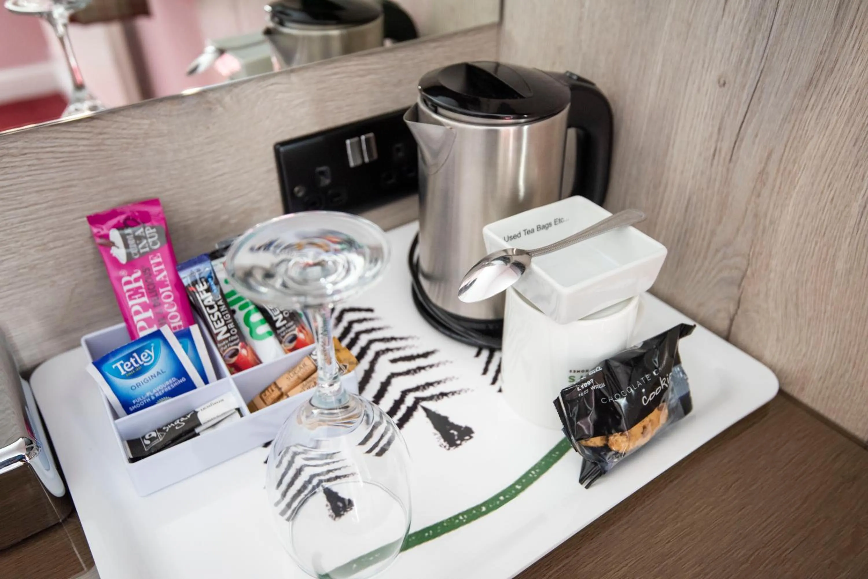 Coffee/tea facilities in Bridleways Guesthouse & Holiday Homes