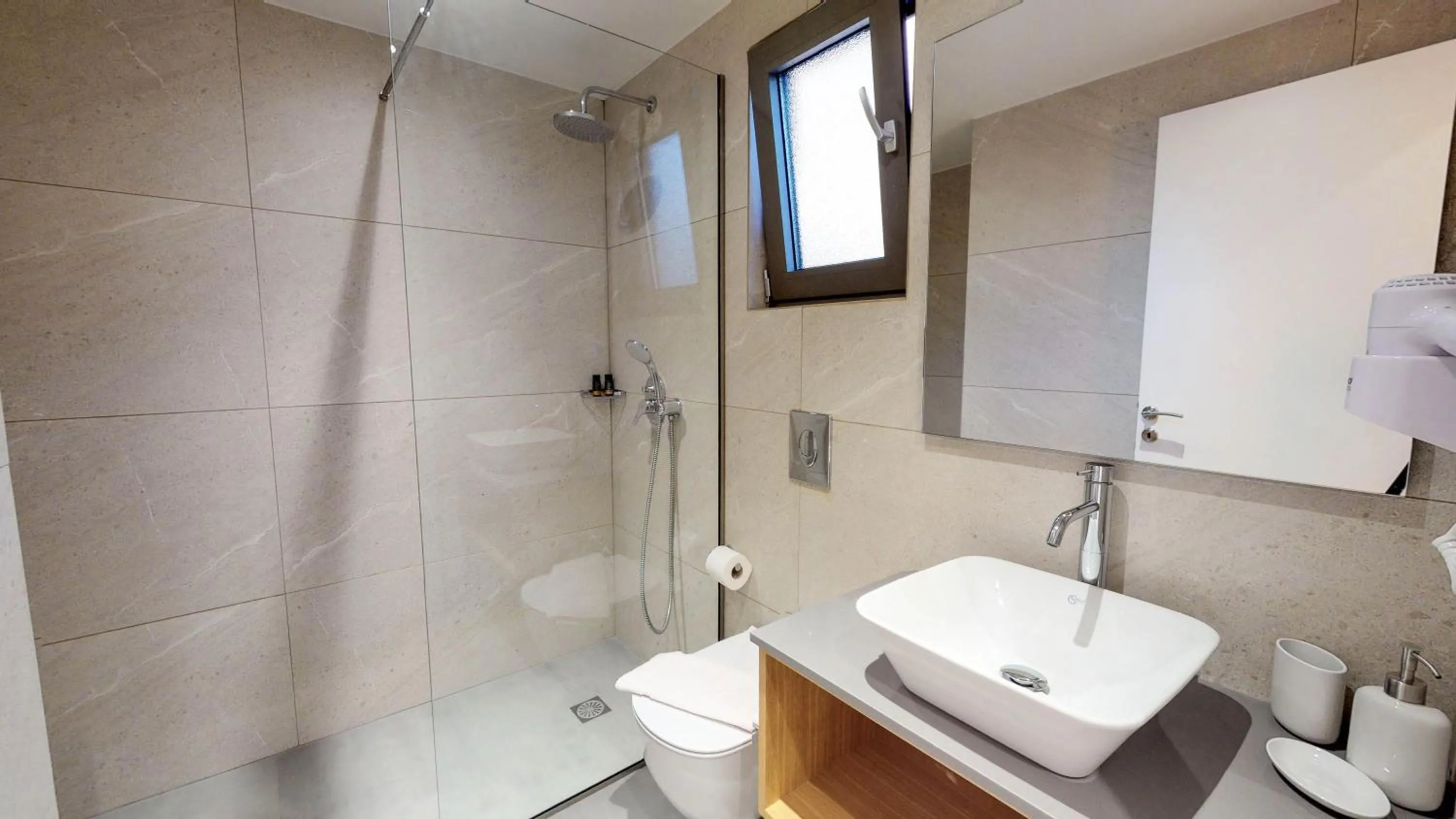 Bathroom in Lofos Village Chania