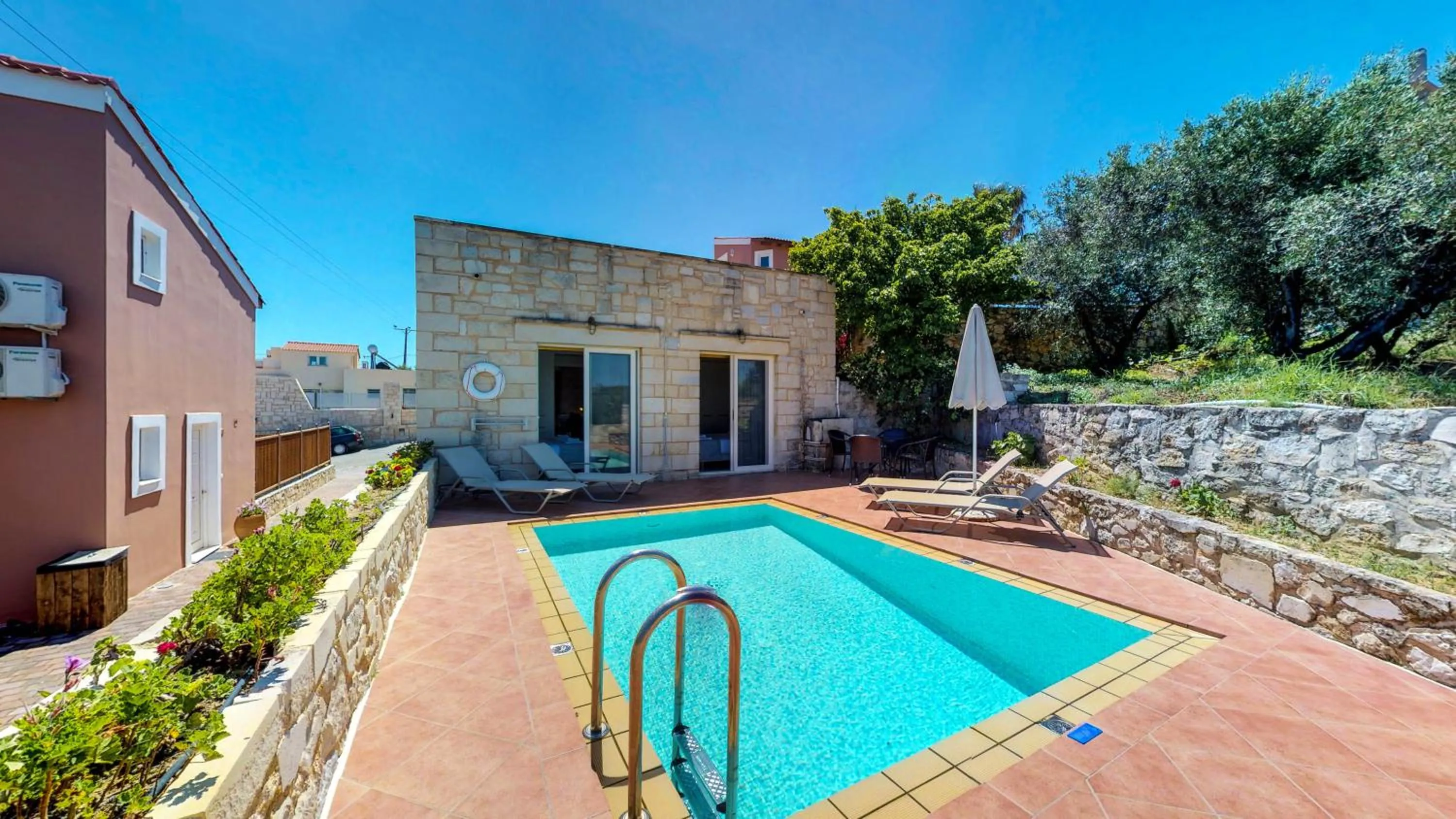 Swimming pool in Lofos Village Chania