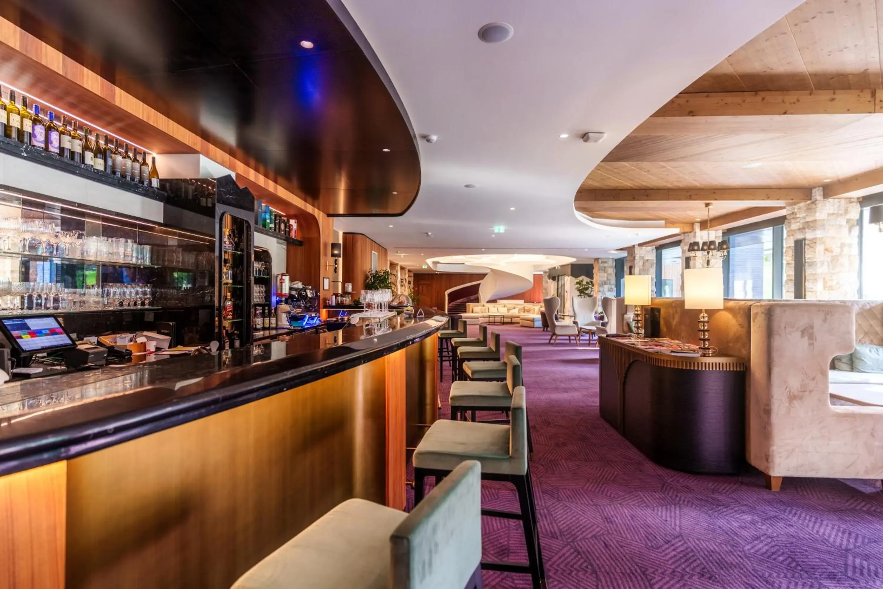 Lounge or bar in HABAKUK Wellness & Event Hotel Lounge or bar in HABAKUK Wellness & Event Hotel