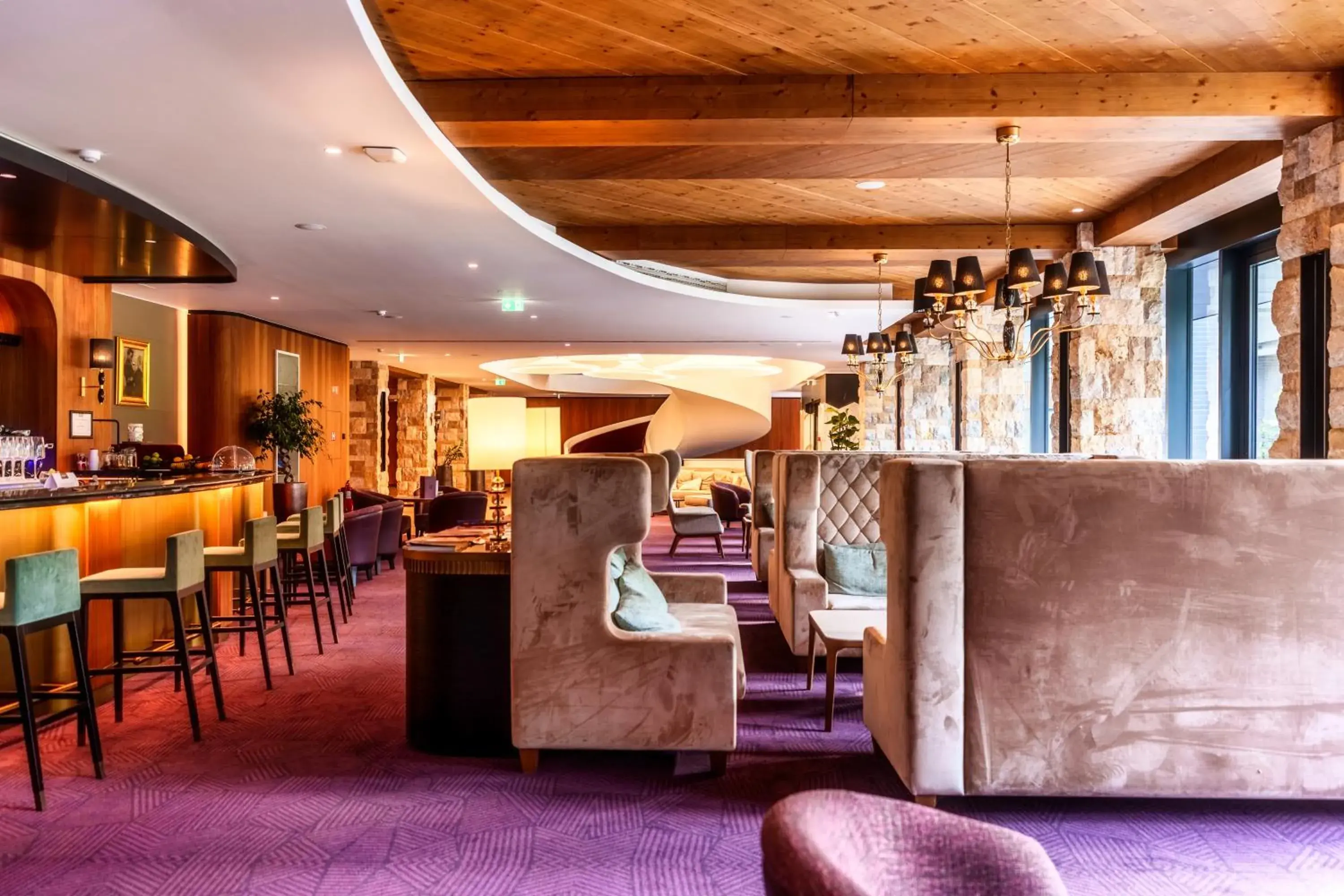 Lounge or bar in HABAKUK Wellness & Event Hotel Lounge or bar in HABAKUK Wellness & Event Hotel