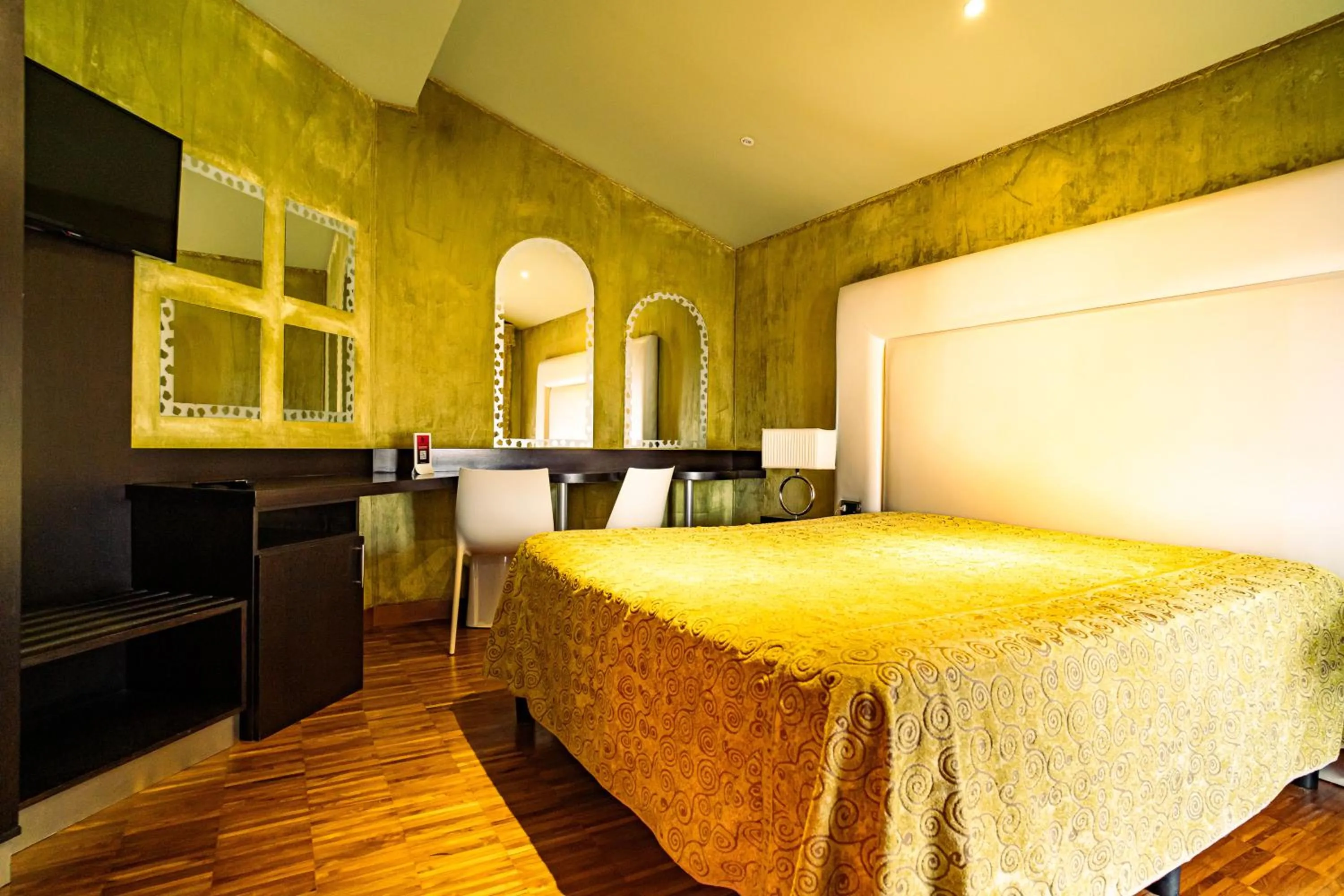 Bed in Marcantonio Hotel