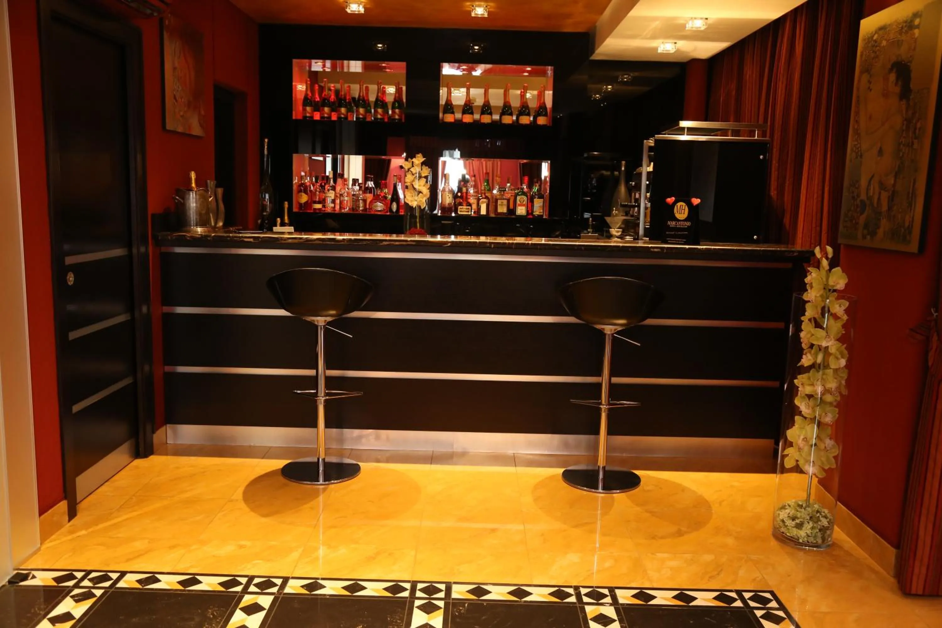 Lounge or bar in Marcantonio Hotel