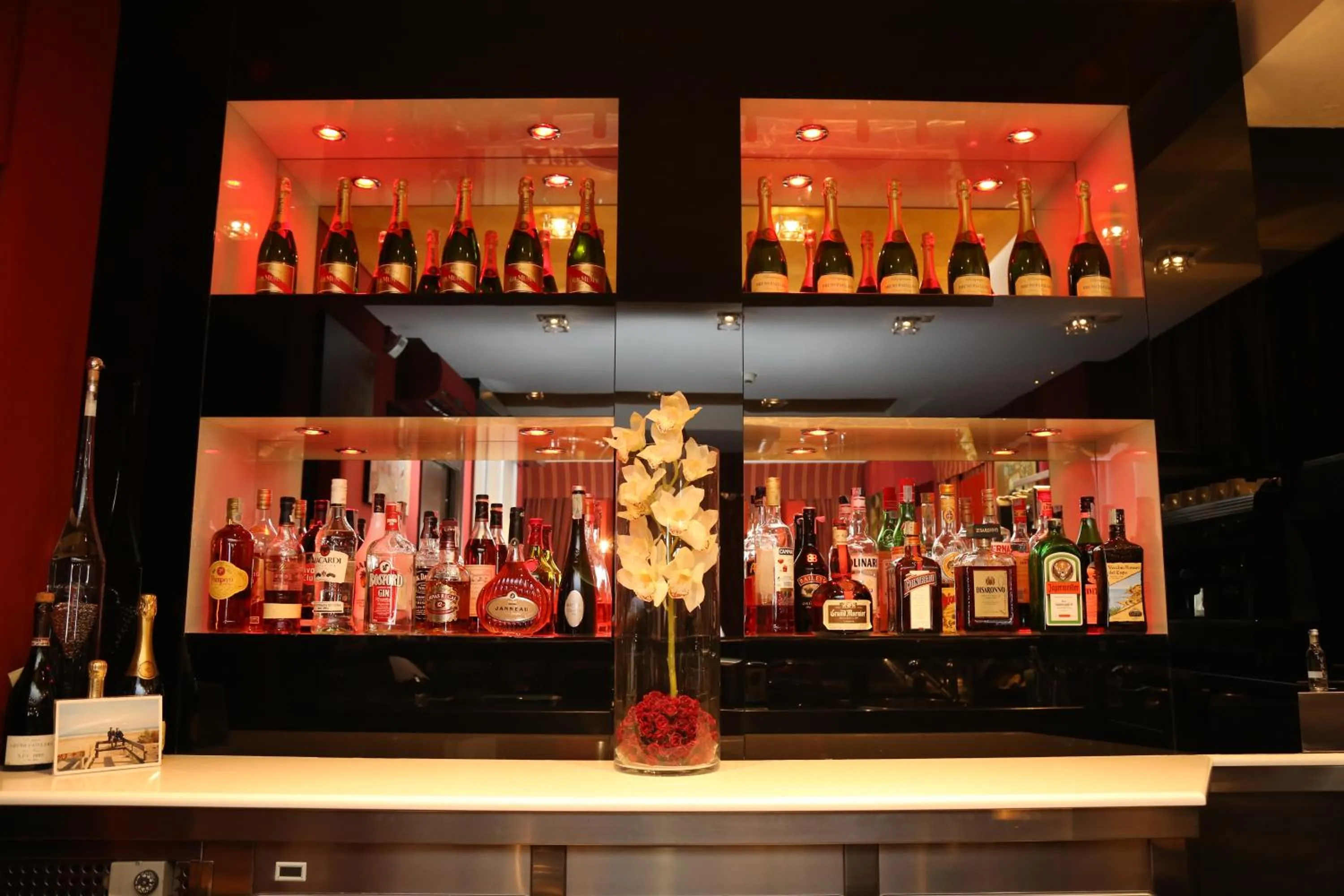 Lounge or bar in Marcantonio Hotel