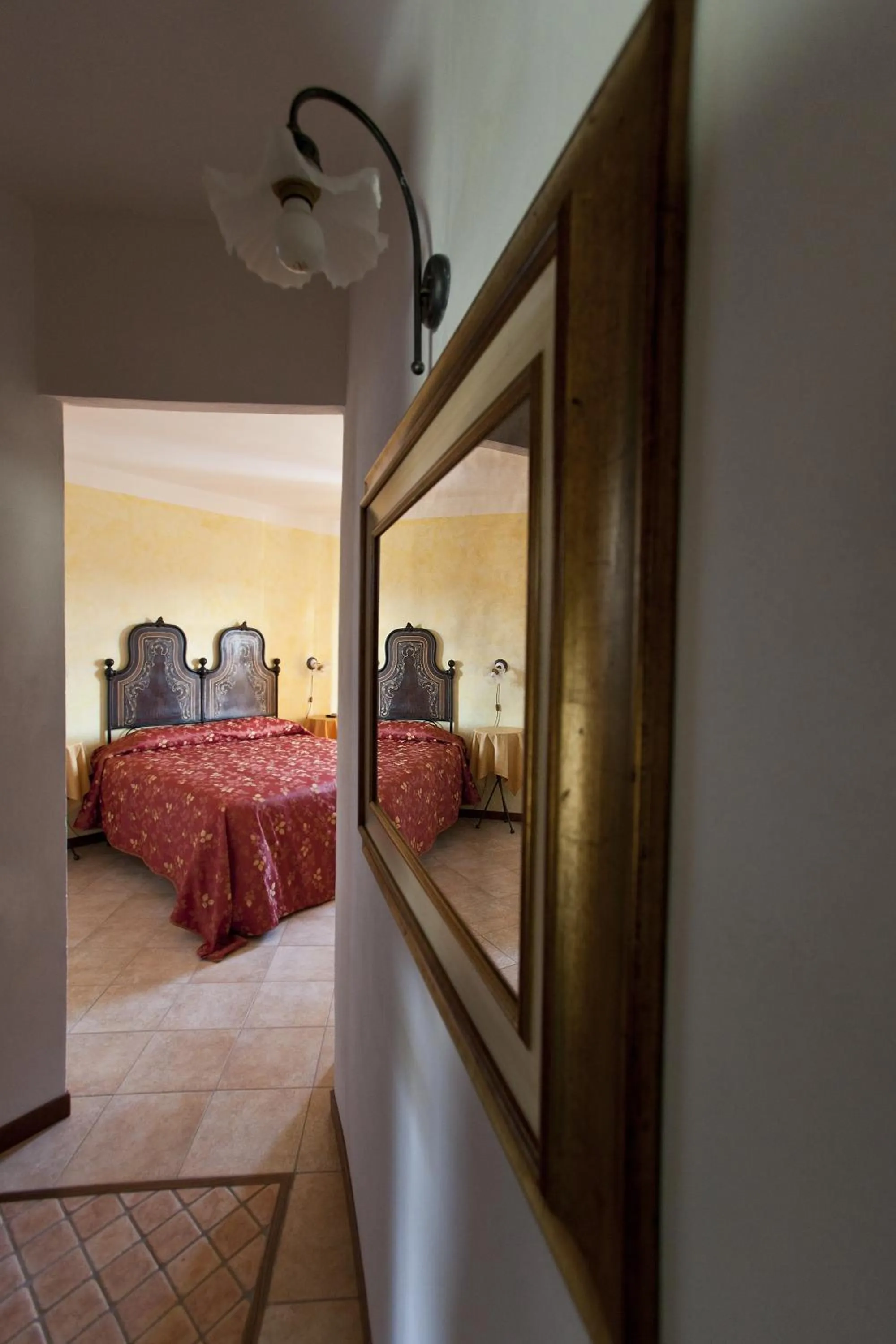 Bedroom, Bed in I Grilli