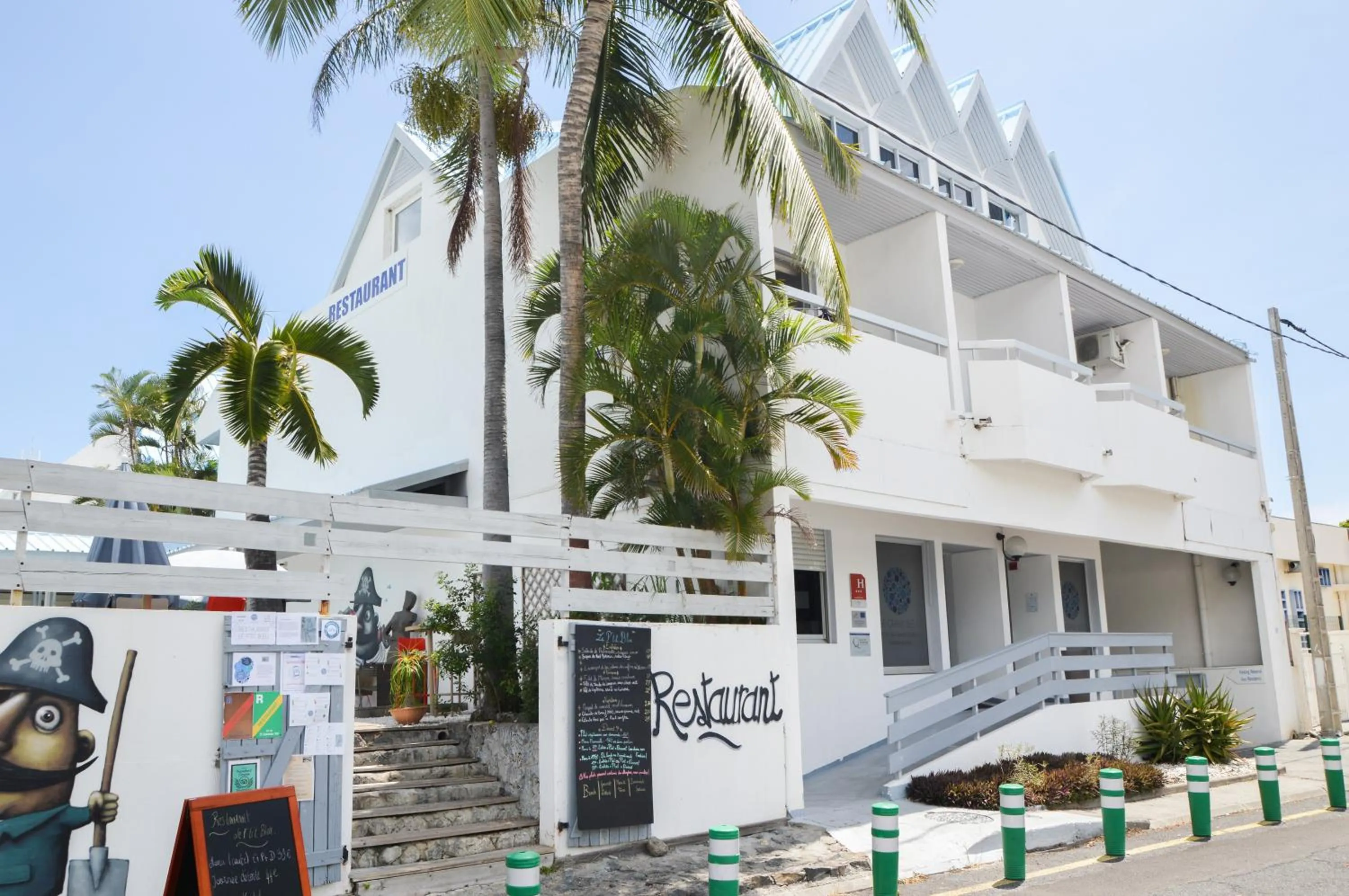 Restaurant/places to eat in Hôtel Le Grand Bleu