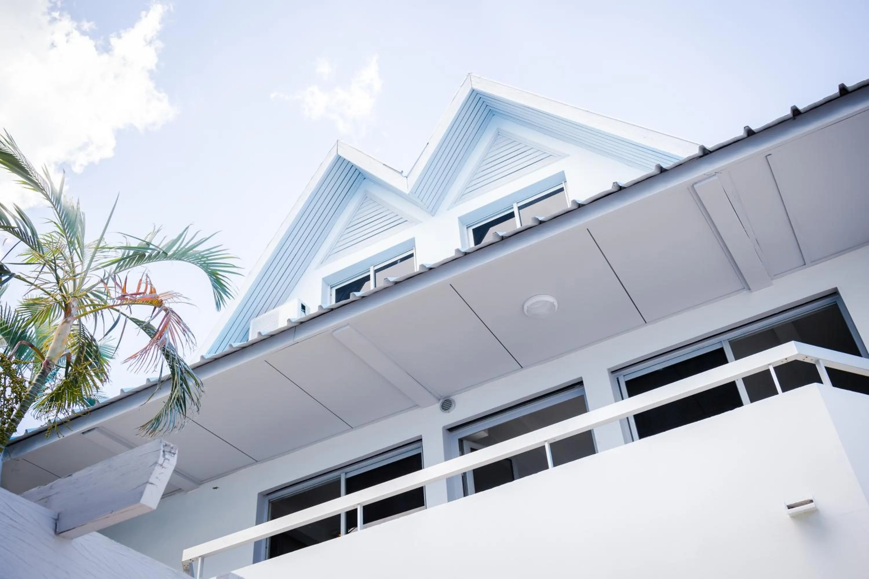 Facade/entrance in Hôtel Le Grand Bleu