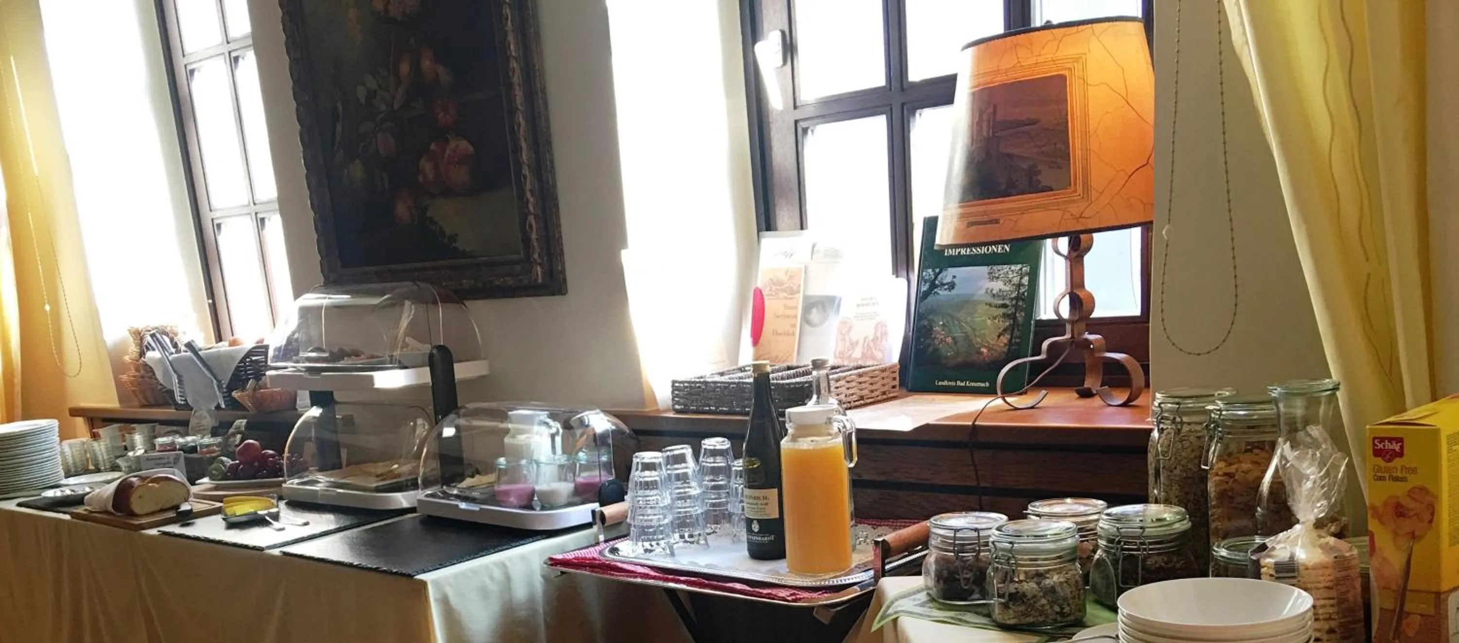 Breakfast in HEINRICHs winery bed & breakfast