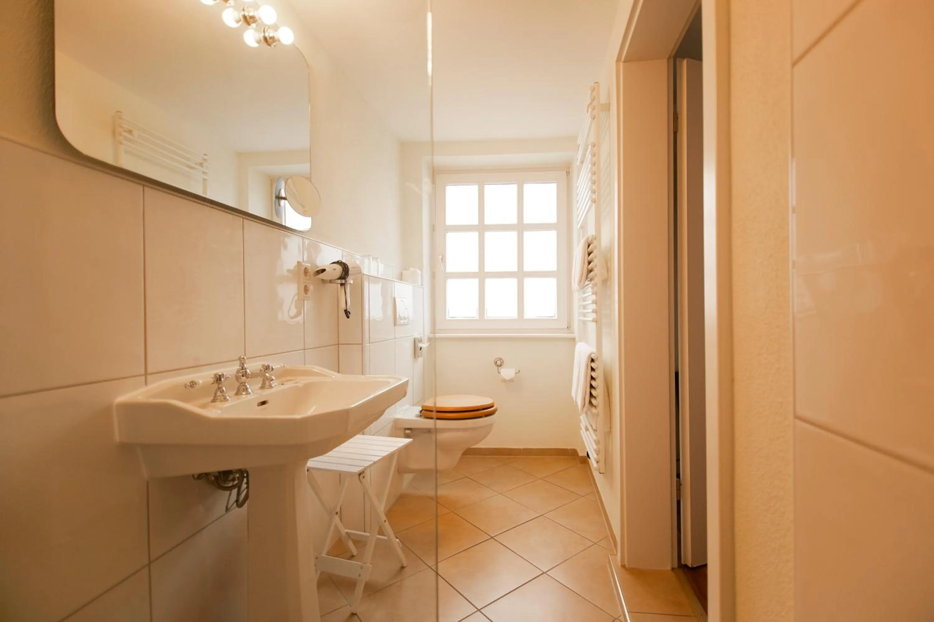 Bathroom in HEINRICHs winery bed & breakfast