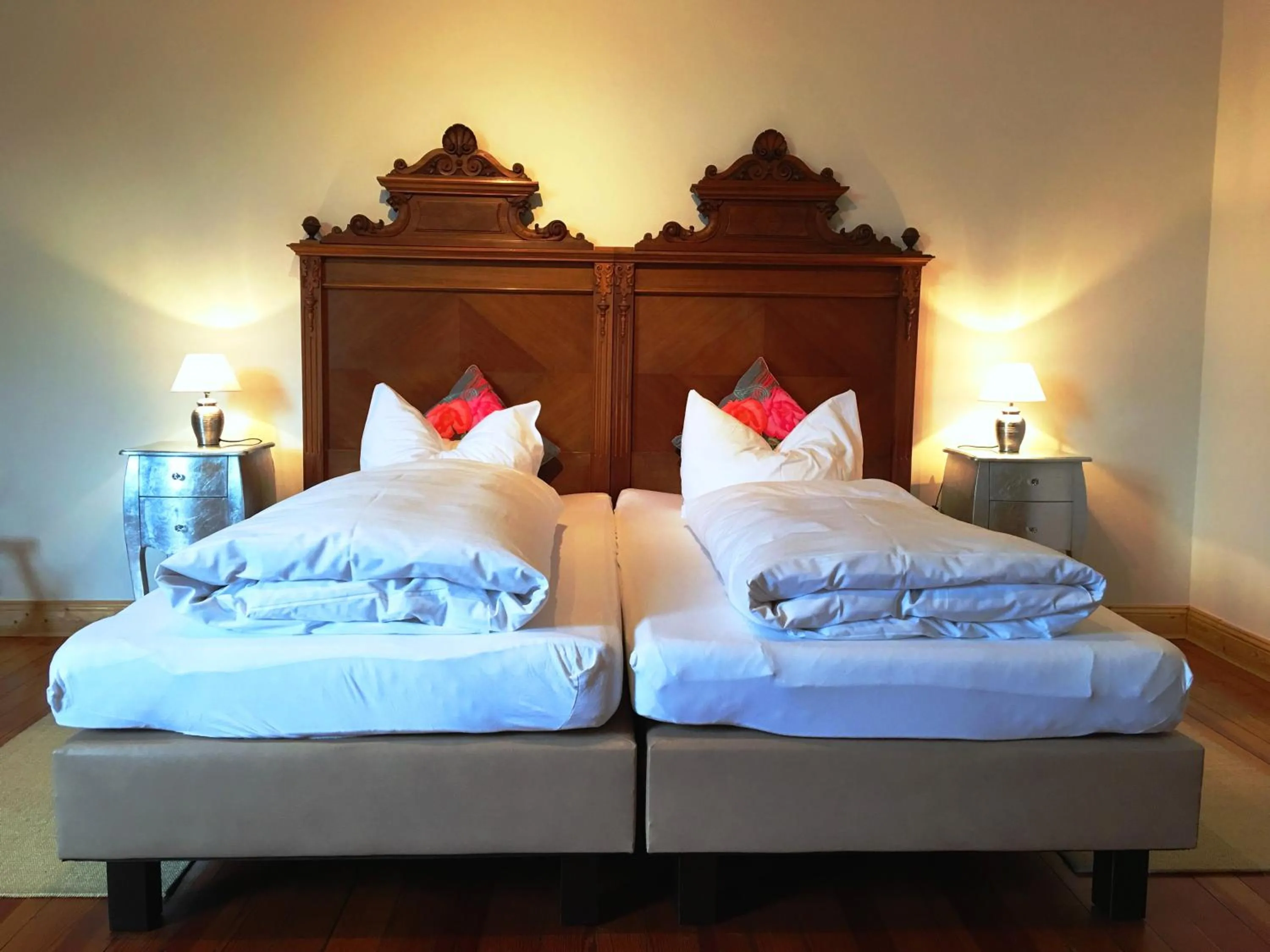 Photo of the whole room, Bed in HEINRICHs winery bed & breakfast
