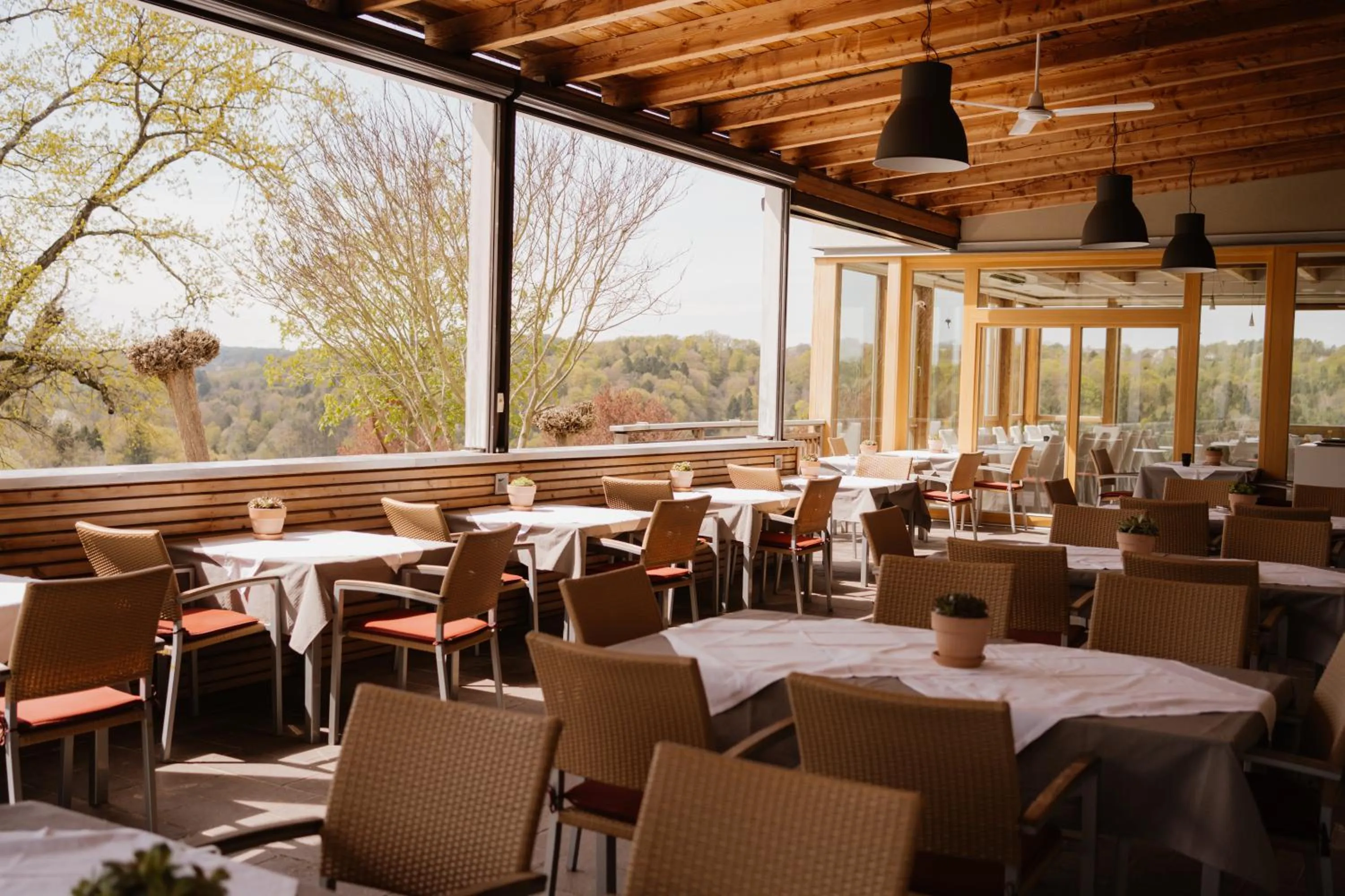 Restaurant/places to eat in Das Eisenberg