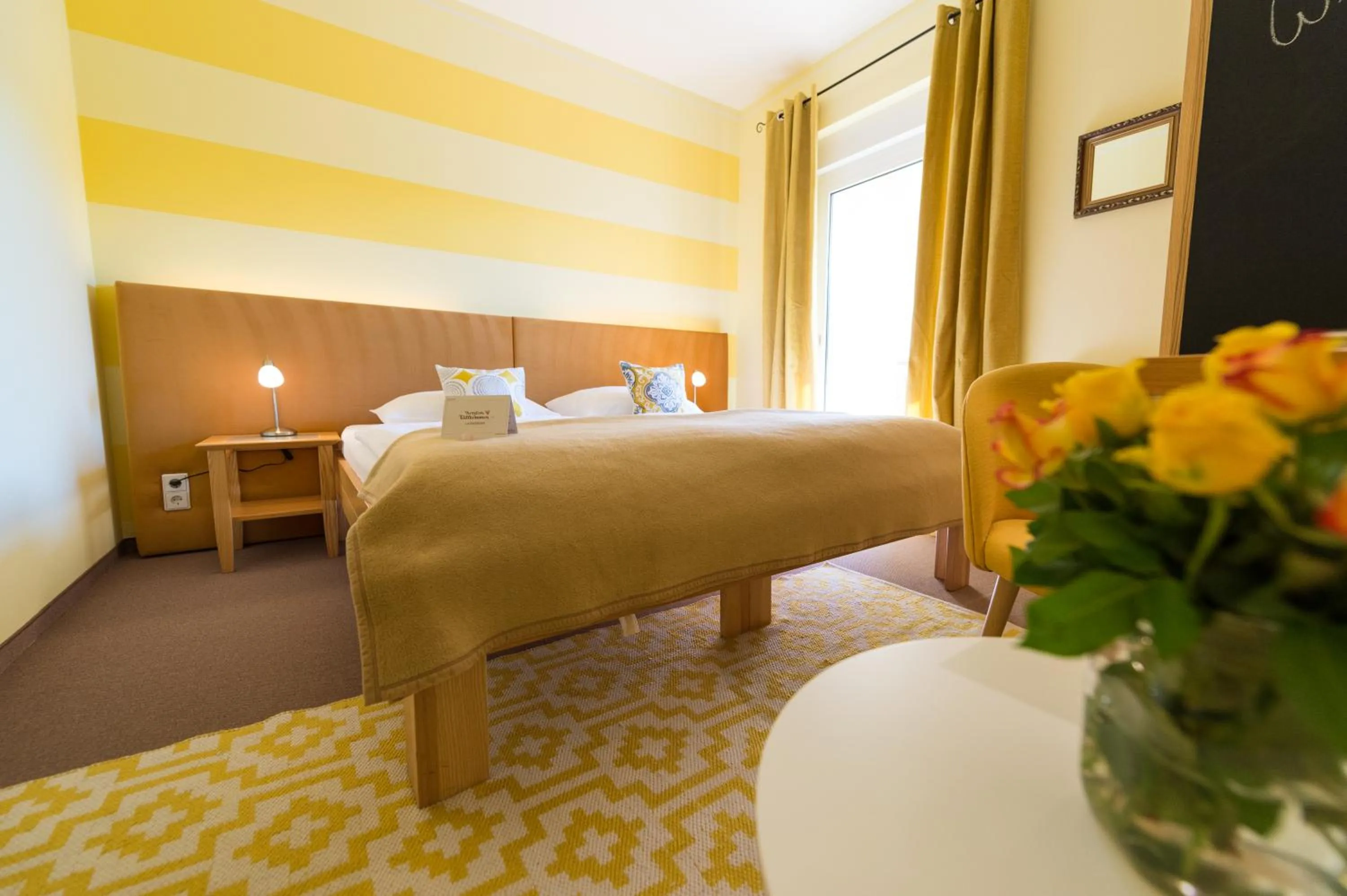 Photo of the whole room, Bed in Das Eisenberg