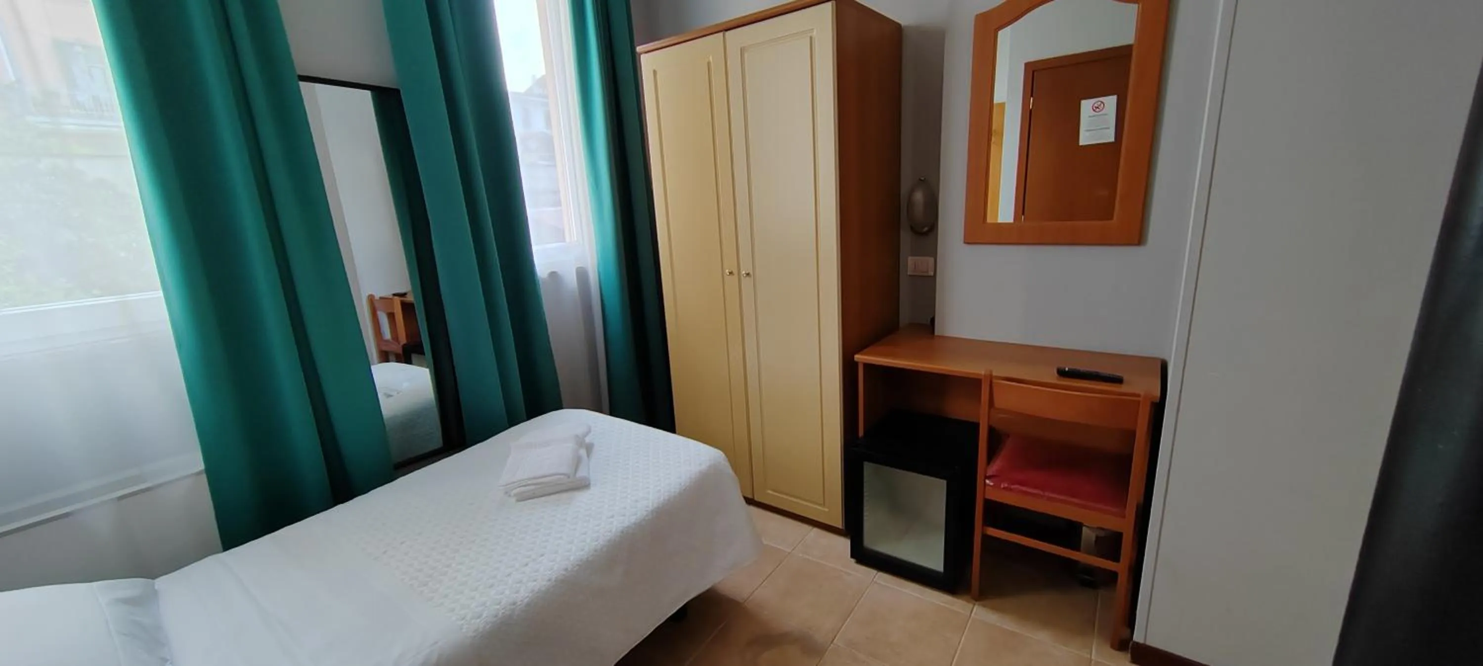 Bedroom, Bed in Hotel Nuovo Rondò