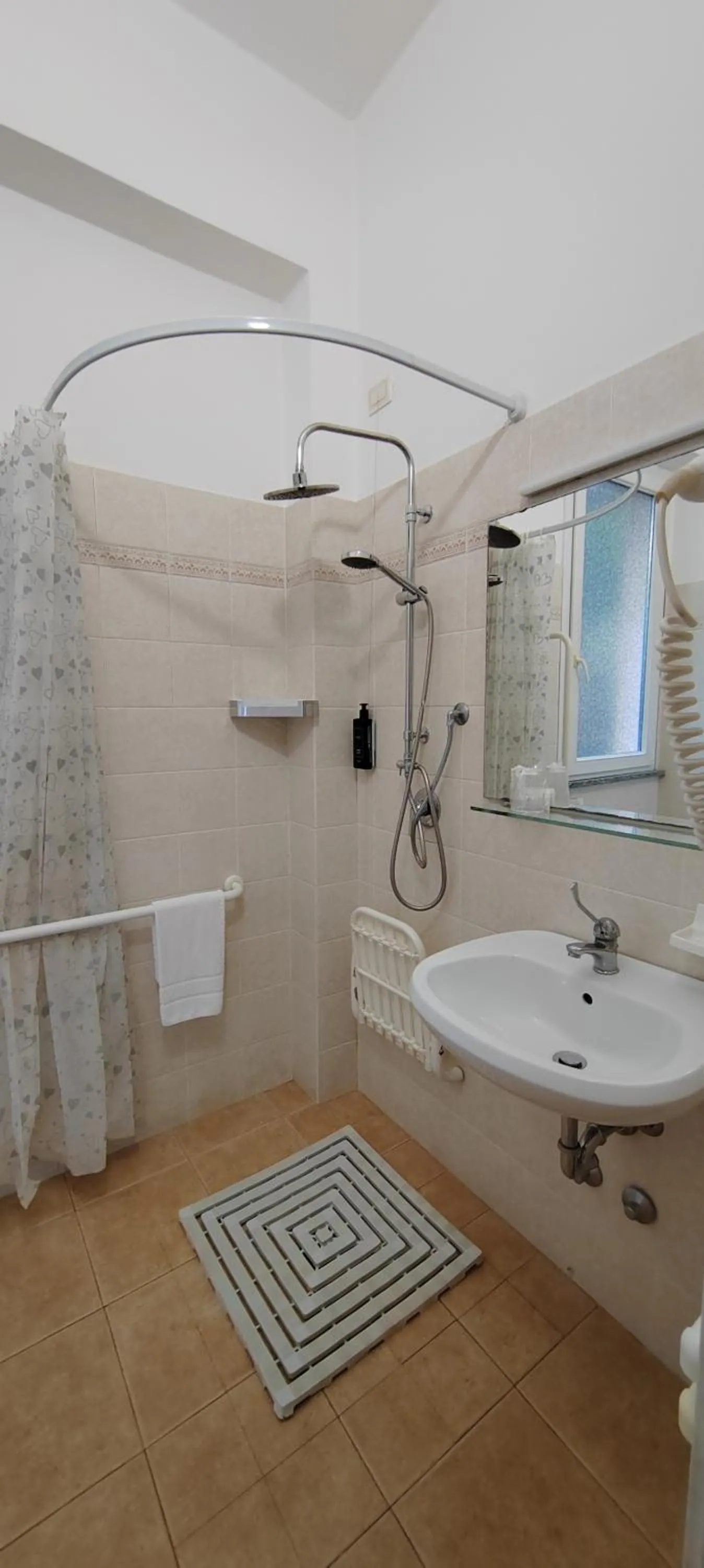 Bathroom in Hotel Nuovo Rondò