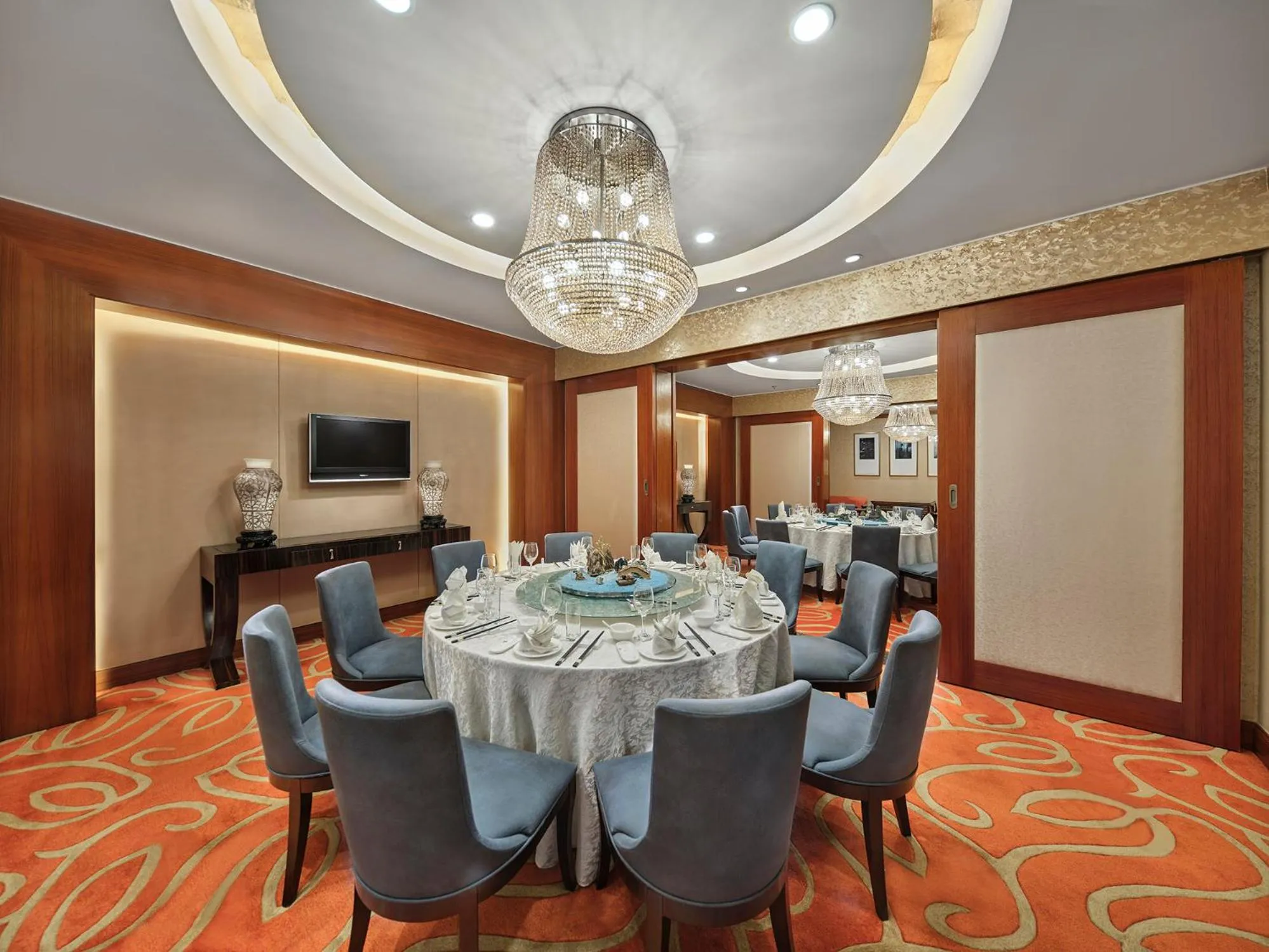 Restaurant/places to eat in Hilton Hefei