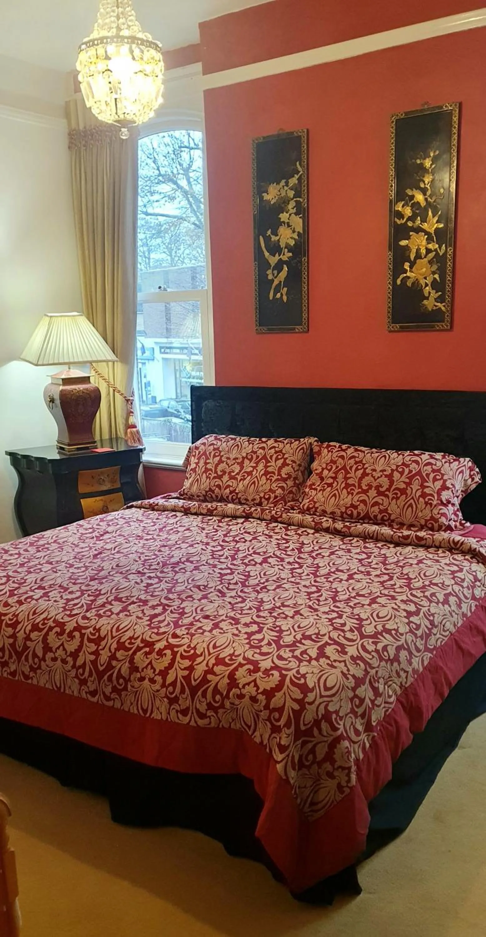 Photo of the whole room, Bed in Beggar's Knap