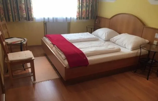 Bedroom, Bed in Hotel Pension Alte Mühle