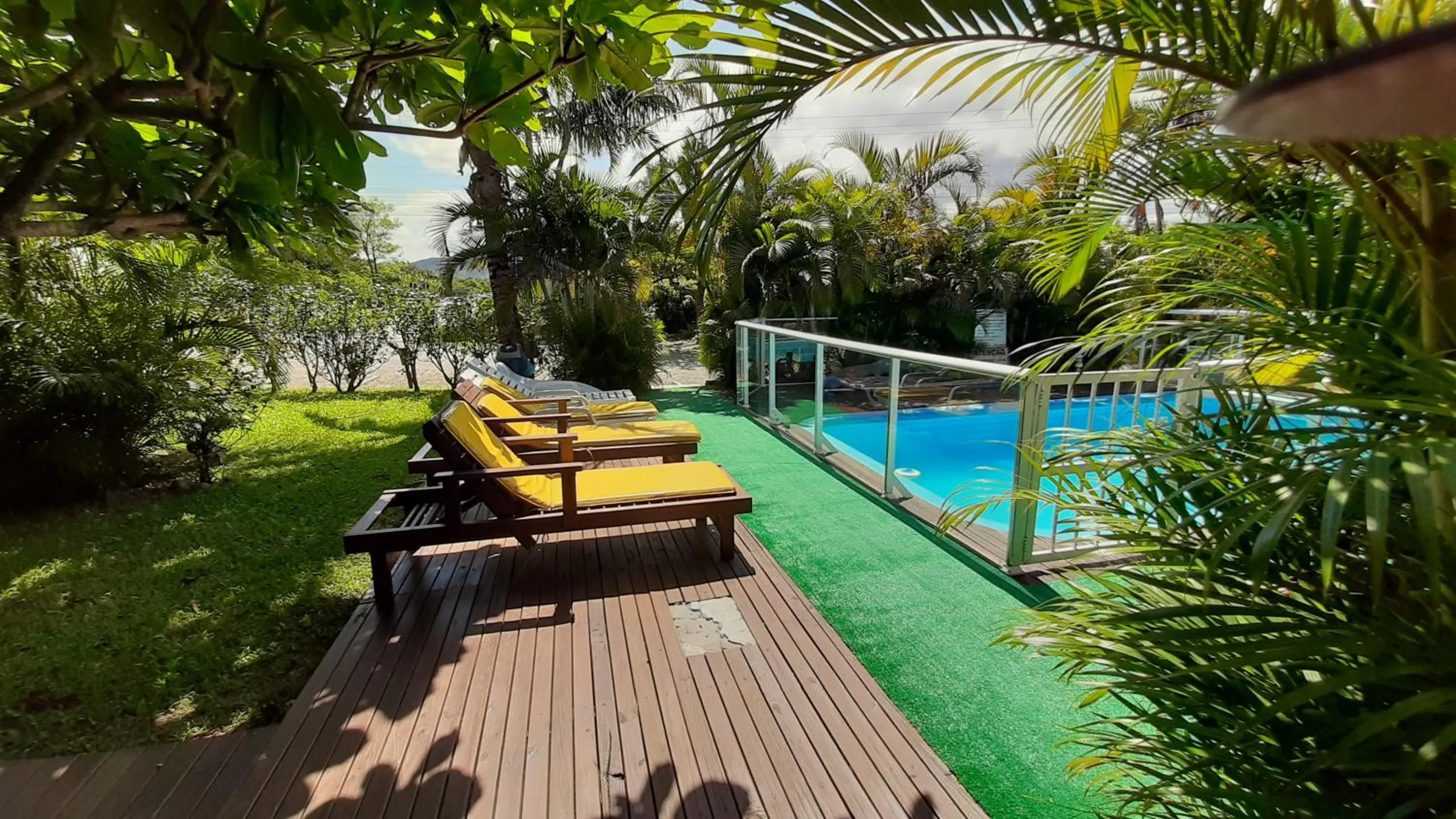 Swimming pool in Pousada Palhocinha Garopaba