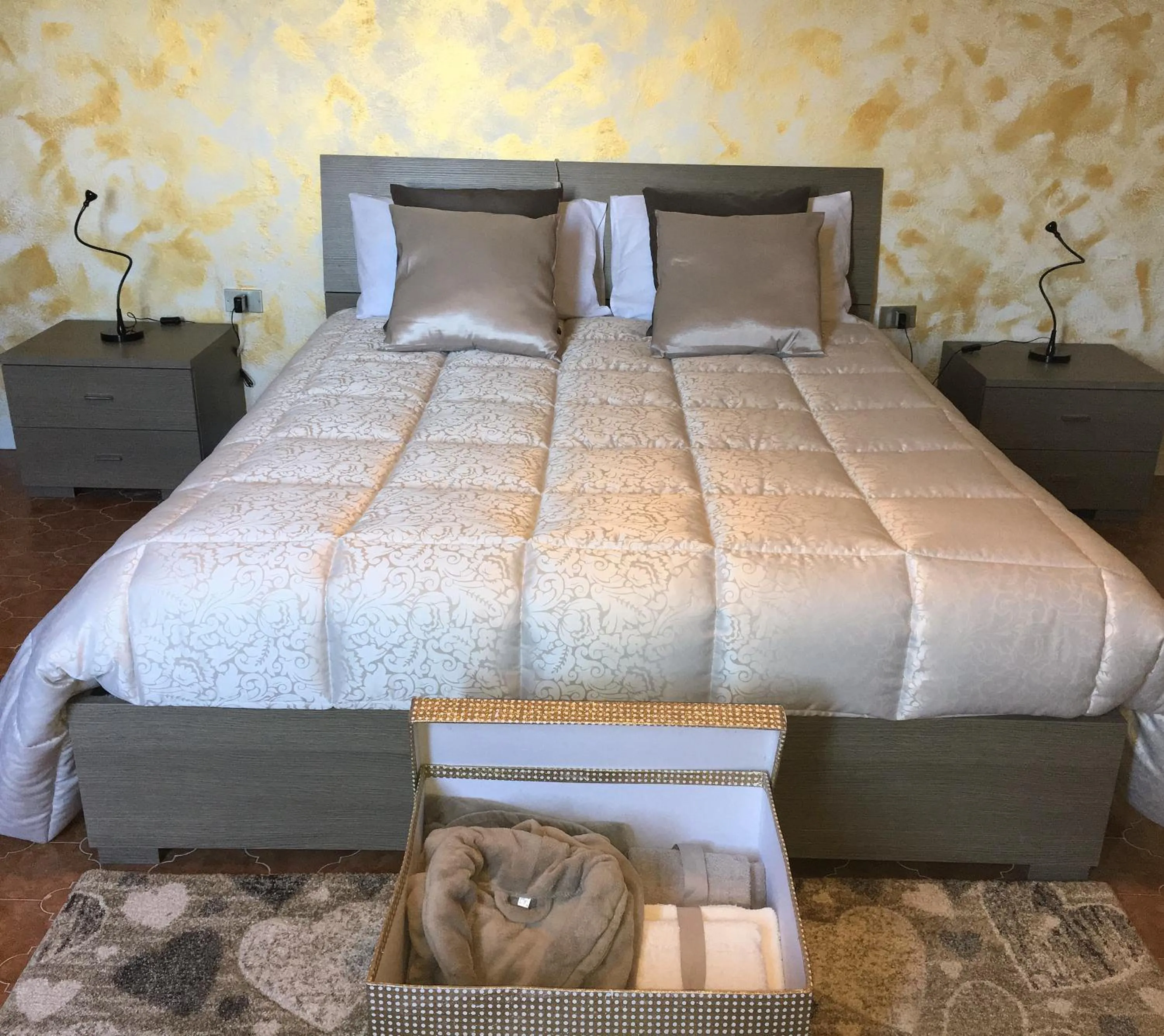Photo of the whole room, Bed in La Valle dei Vigher