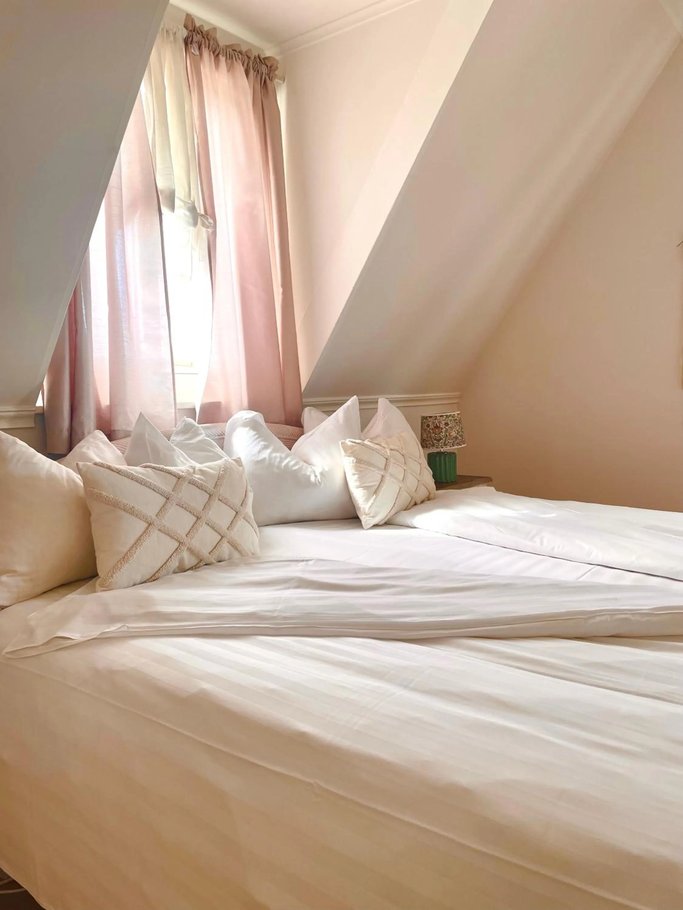 Bed in Hotell & Restaurant Solliden