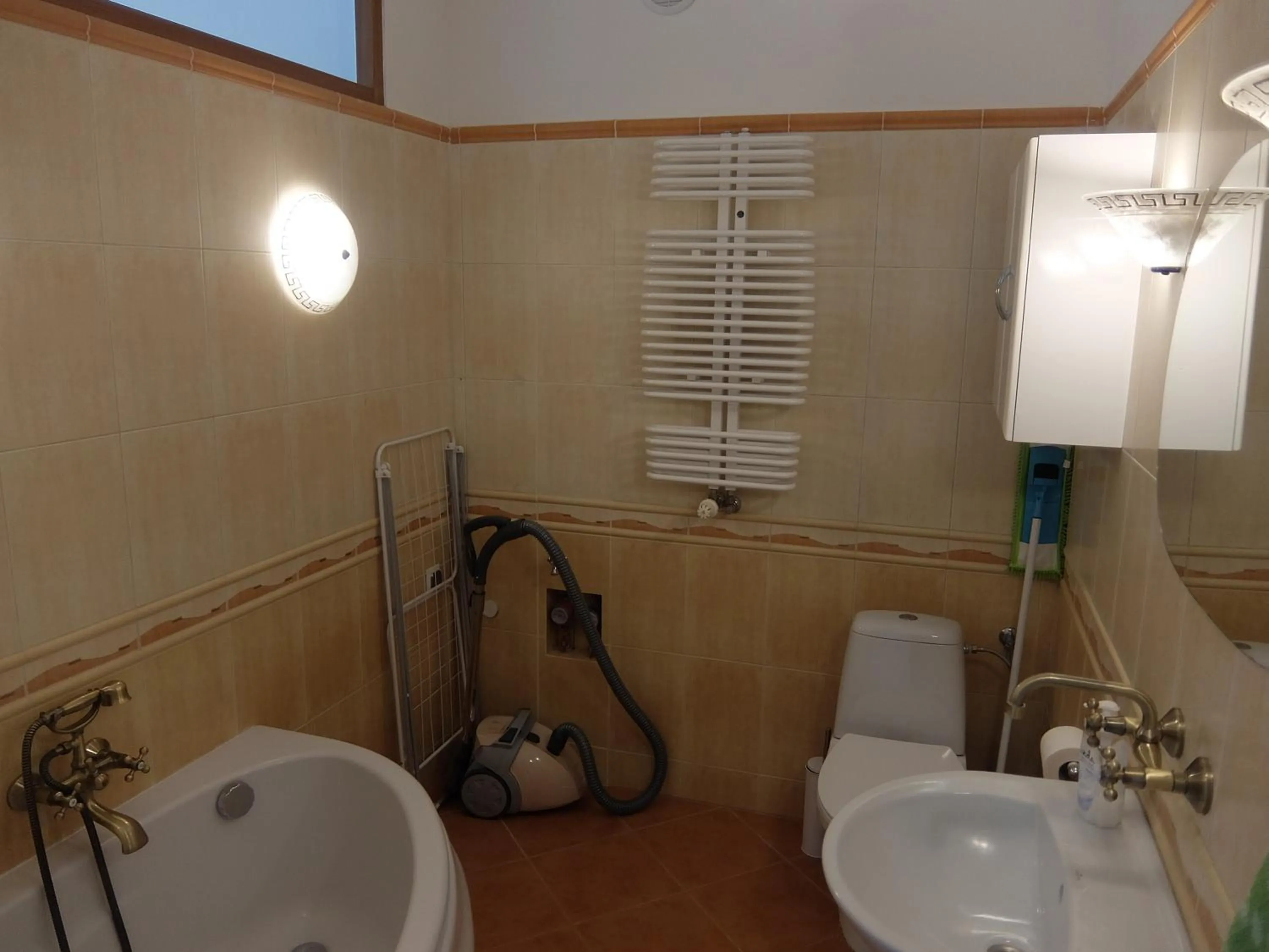 Toilet in Baltic Rent - Skwer Kościuszki 12
