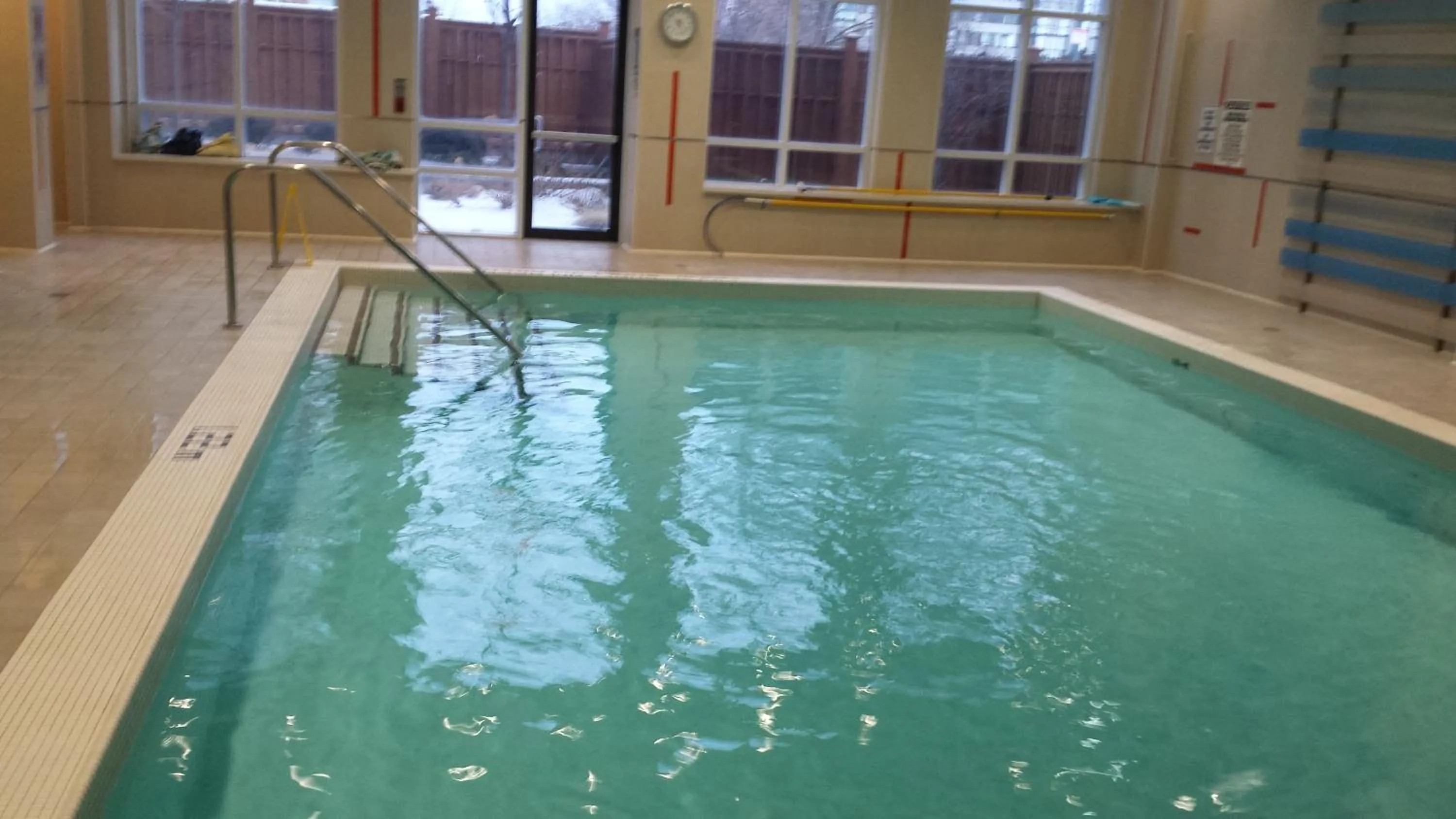 Swimming pool in 2 BEDROOM 2 Bathroom Best Value Prime Location in Missisauga