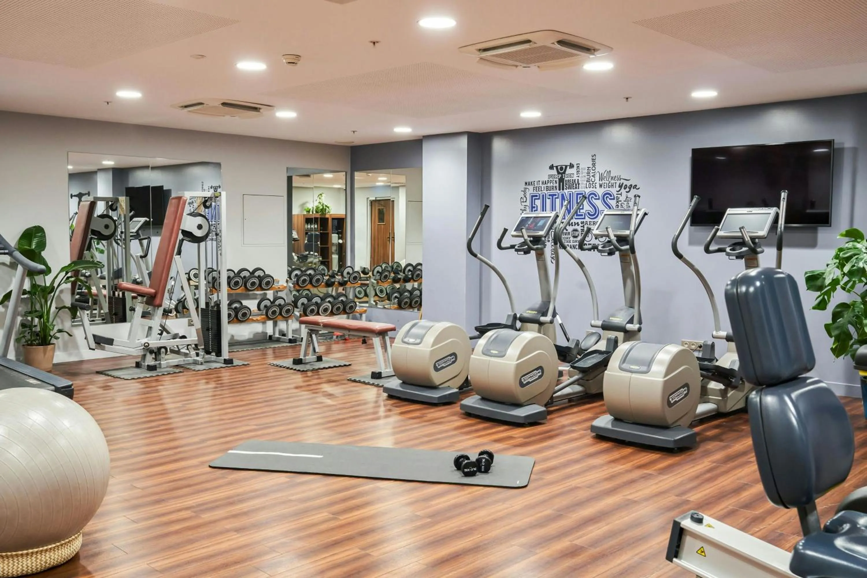 Fitness centre/facilities in Paris Marriott Opera Ambassador Hotel