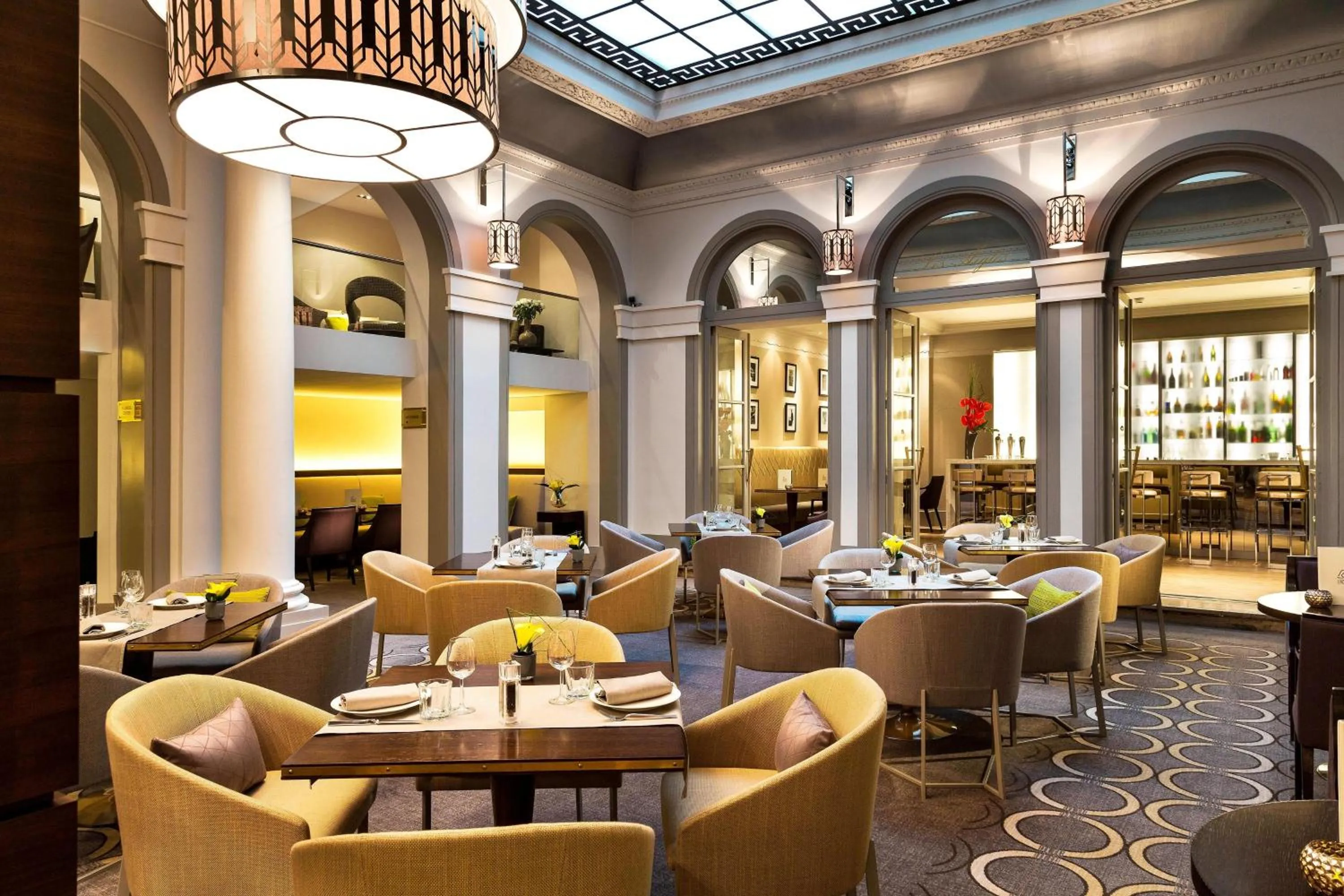 Lobby or reception in Paris Marriott Opera Ambassador Hotel