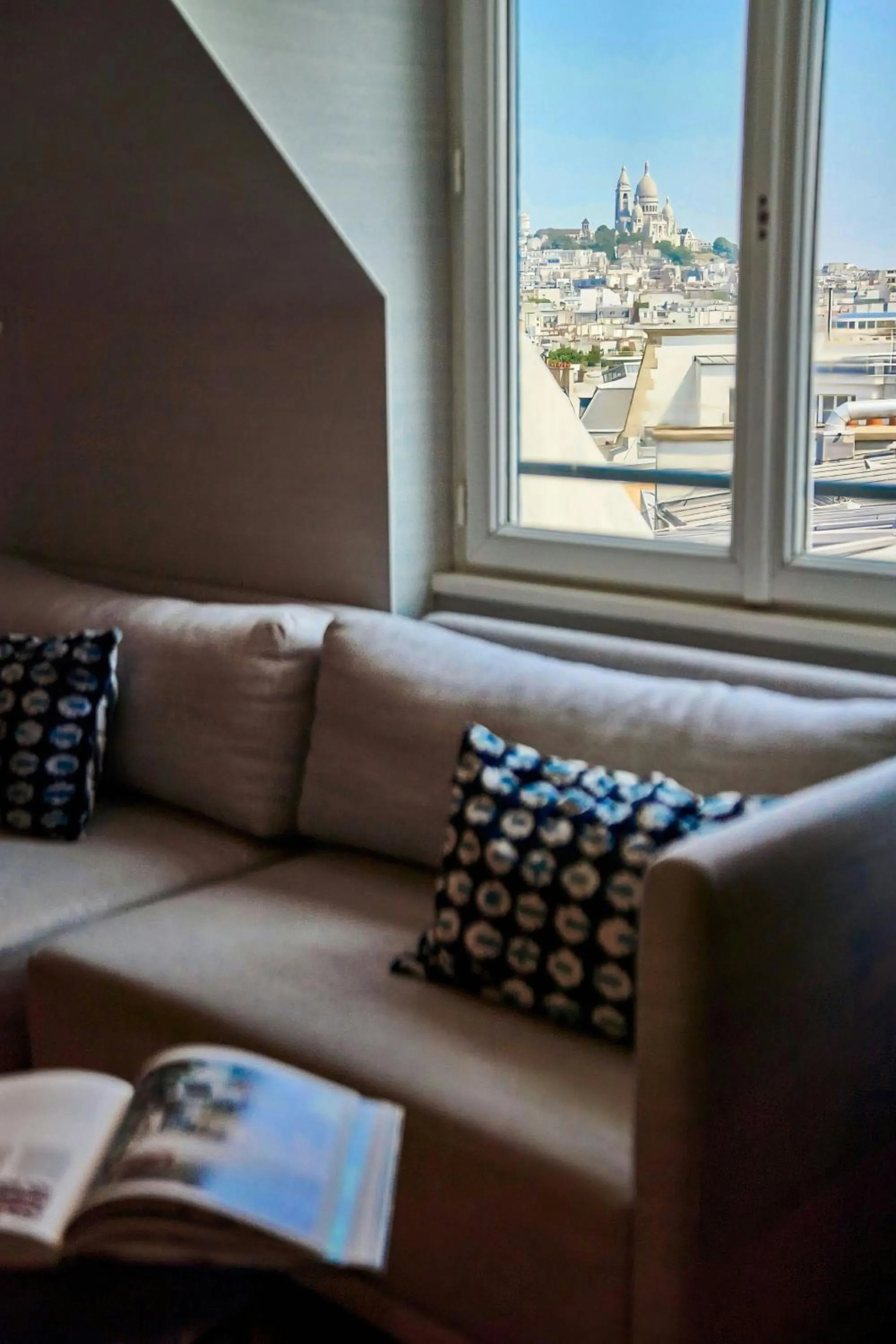 Lounge or bar in Paris Marriott Opera Ambassador Hotel