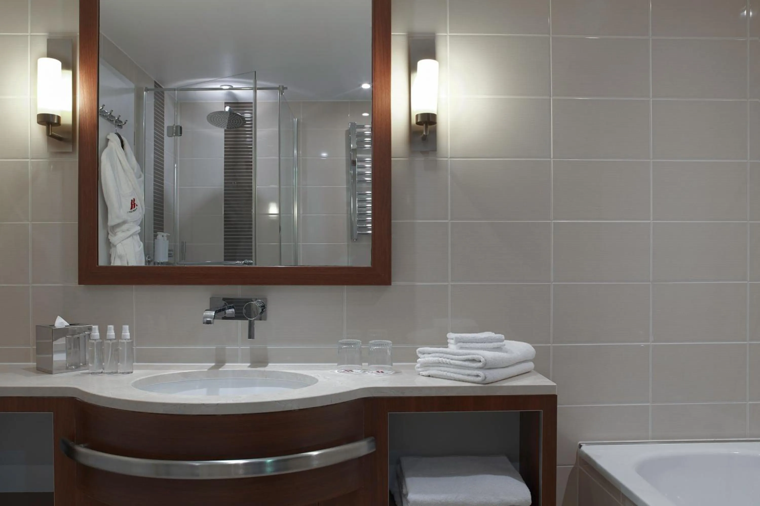 Bathroom in Paris Marriott Opera Ambassador Hotel