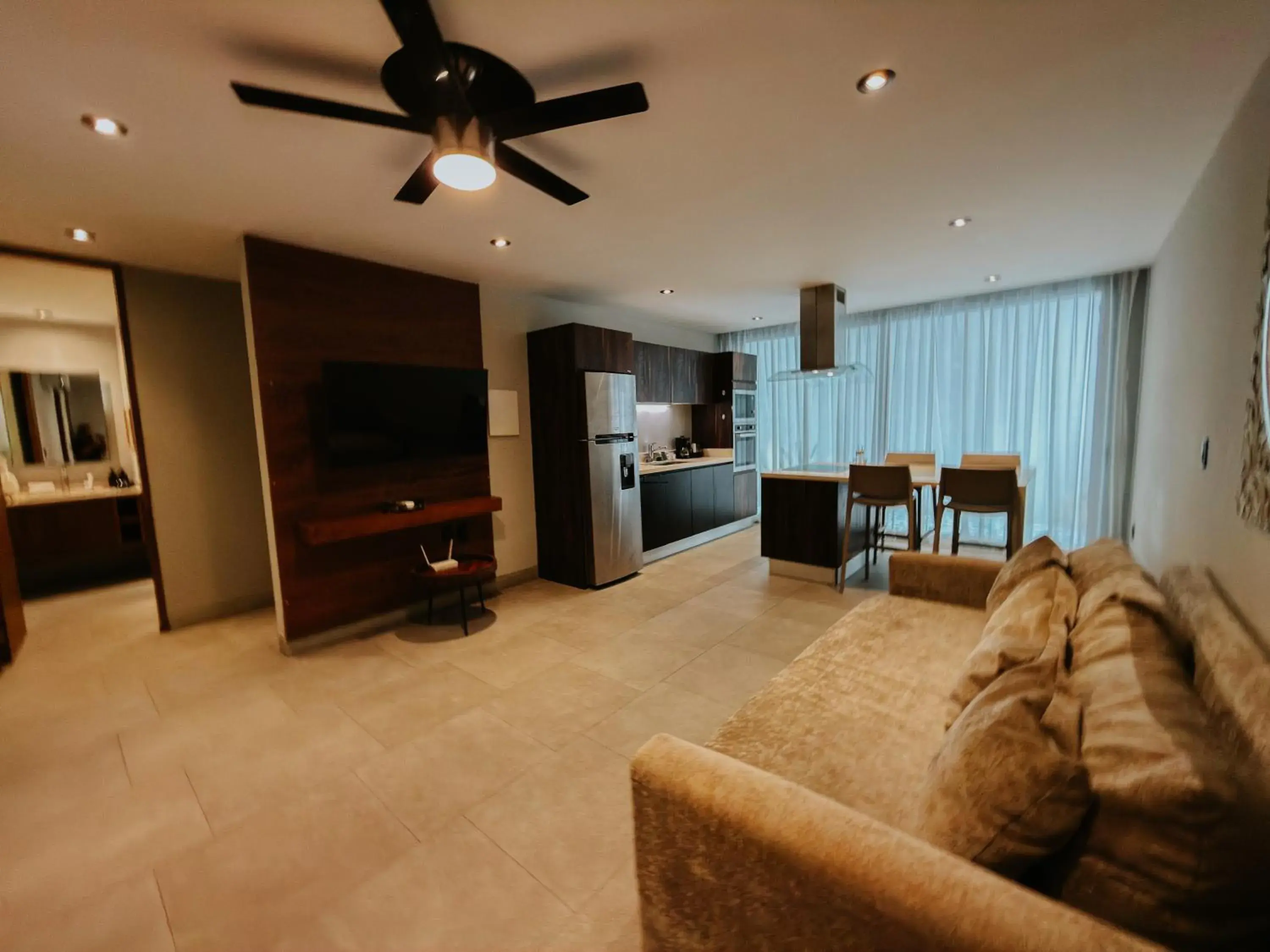 TV and multimedia in IT Boutique Hotel & Restaurant TV and multimedia in IT Boutique Hotel & Restaurant