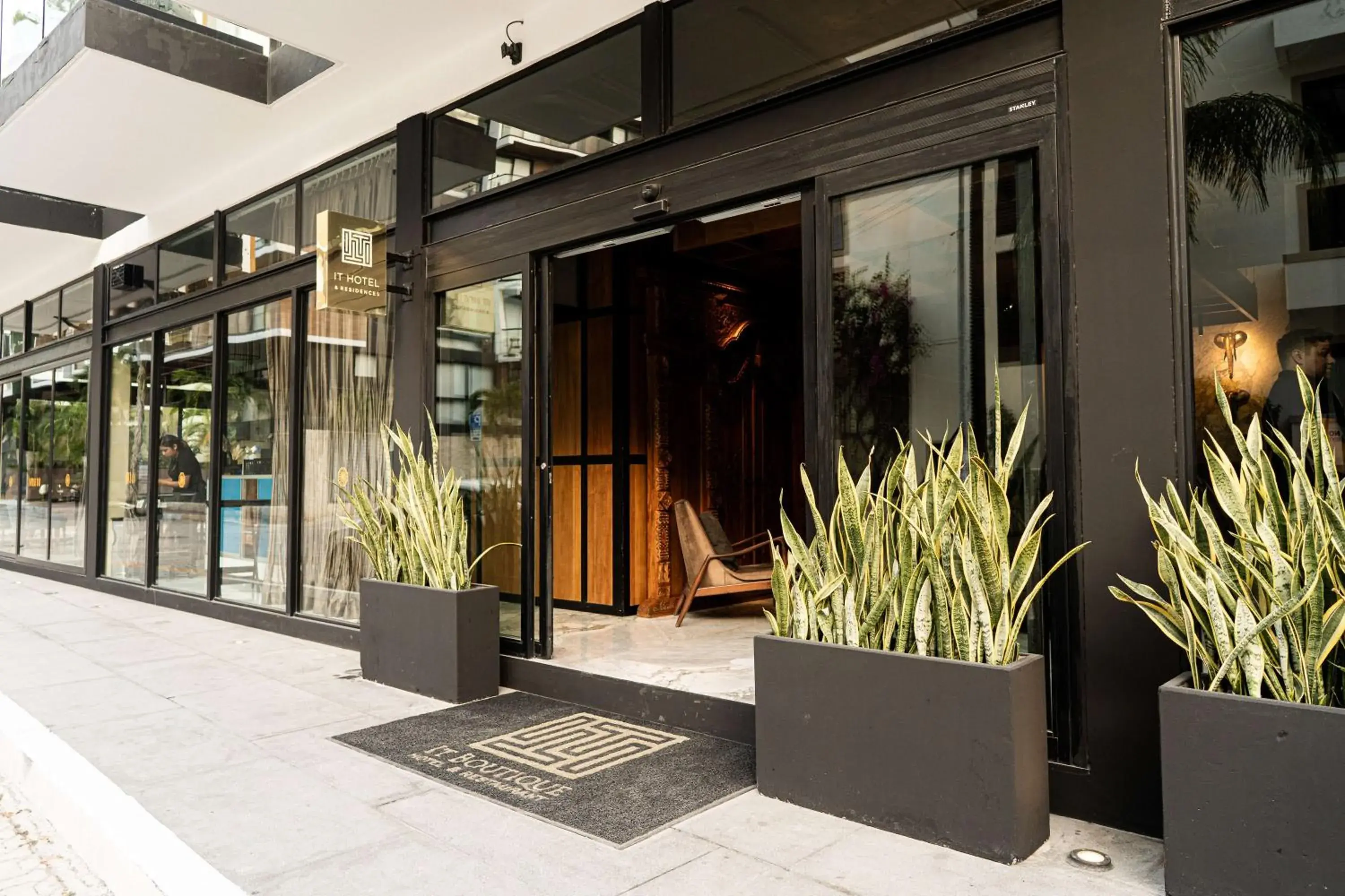 Lobby or reception in IT Boutique Hotel & Restaurant Lobby or reception in IT Boutique Hotel & Restaurant