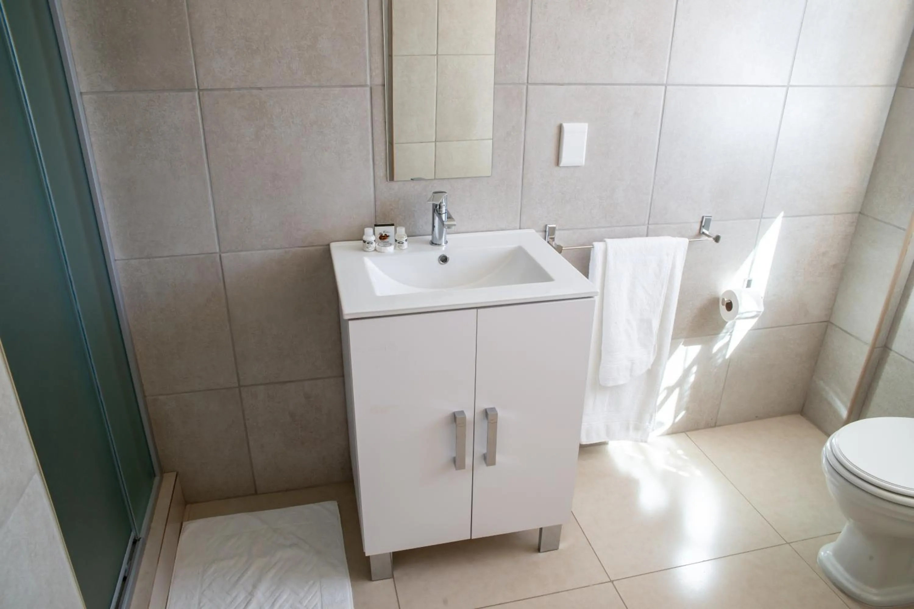 Bathroom in Ngwenya Hotel & Conference Centre