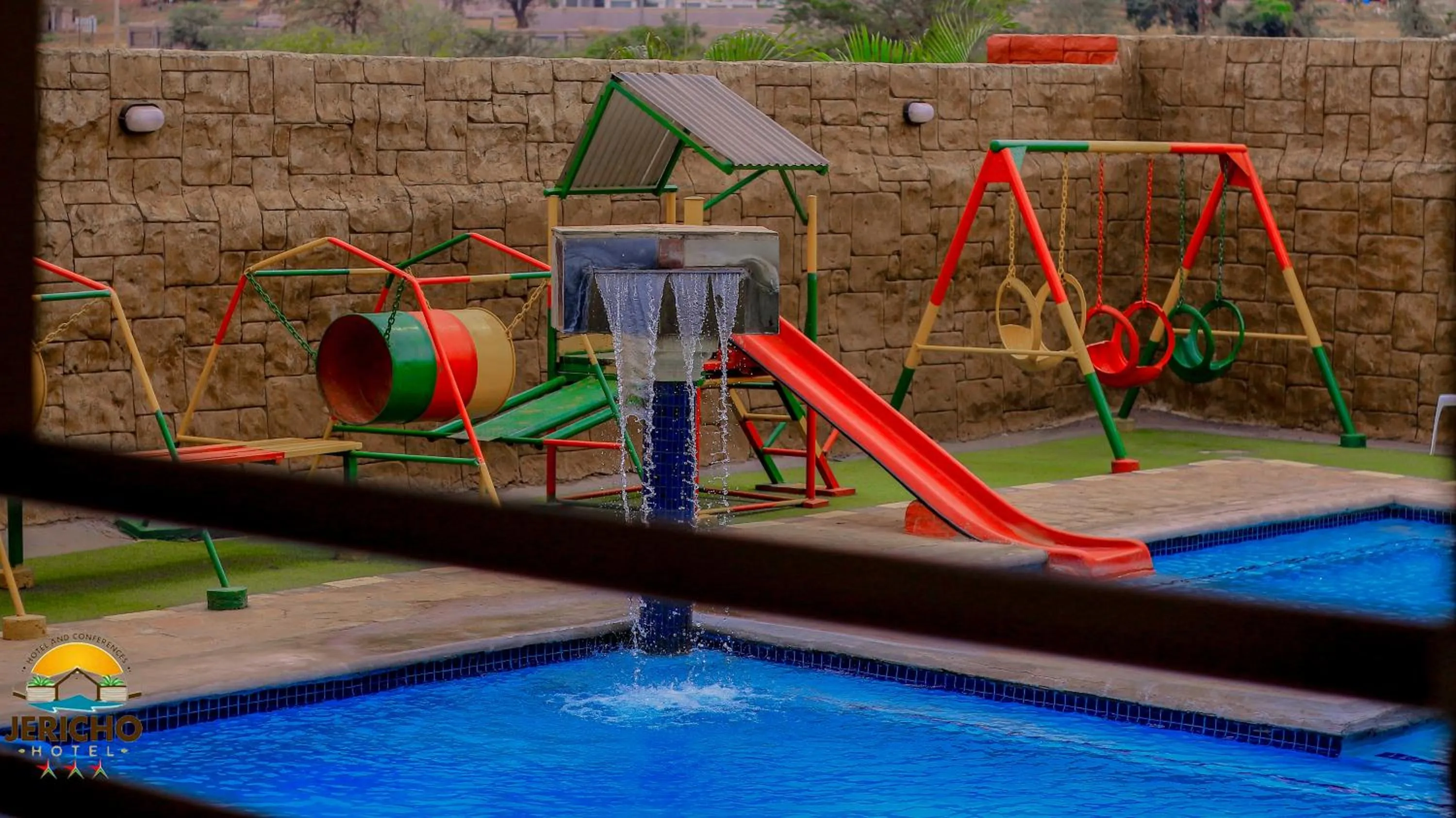 Swimming pool in Jericho Hotel and Conferences