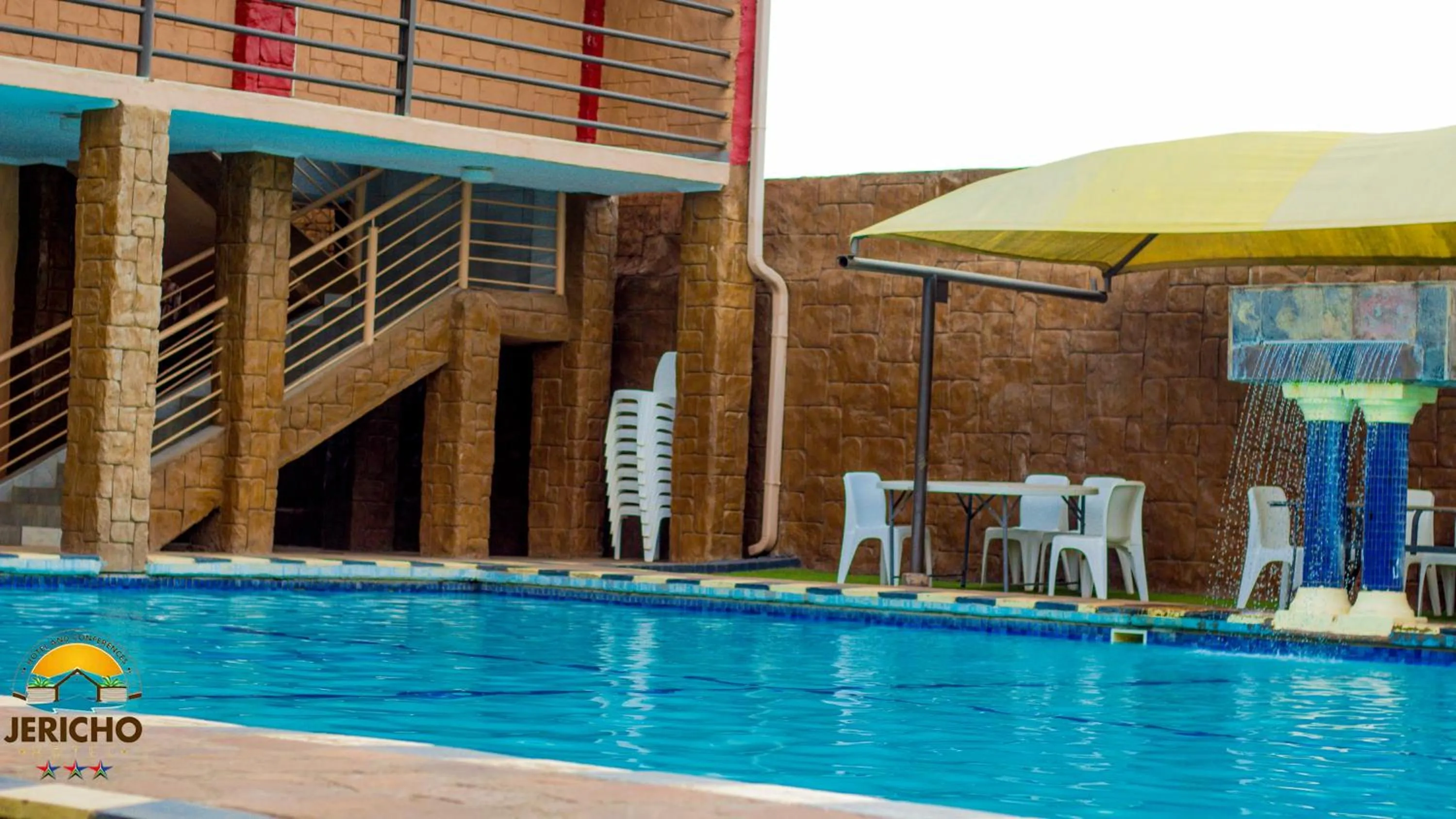 Swimming pool in Jericho Hotel and Conferences
