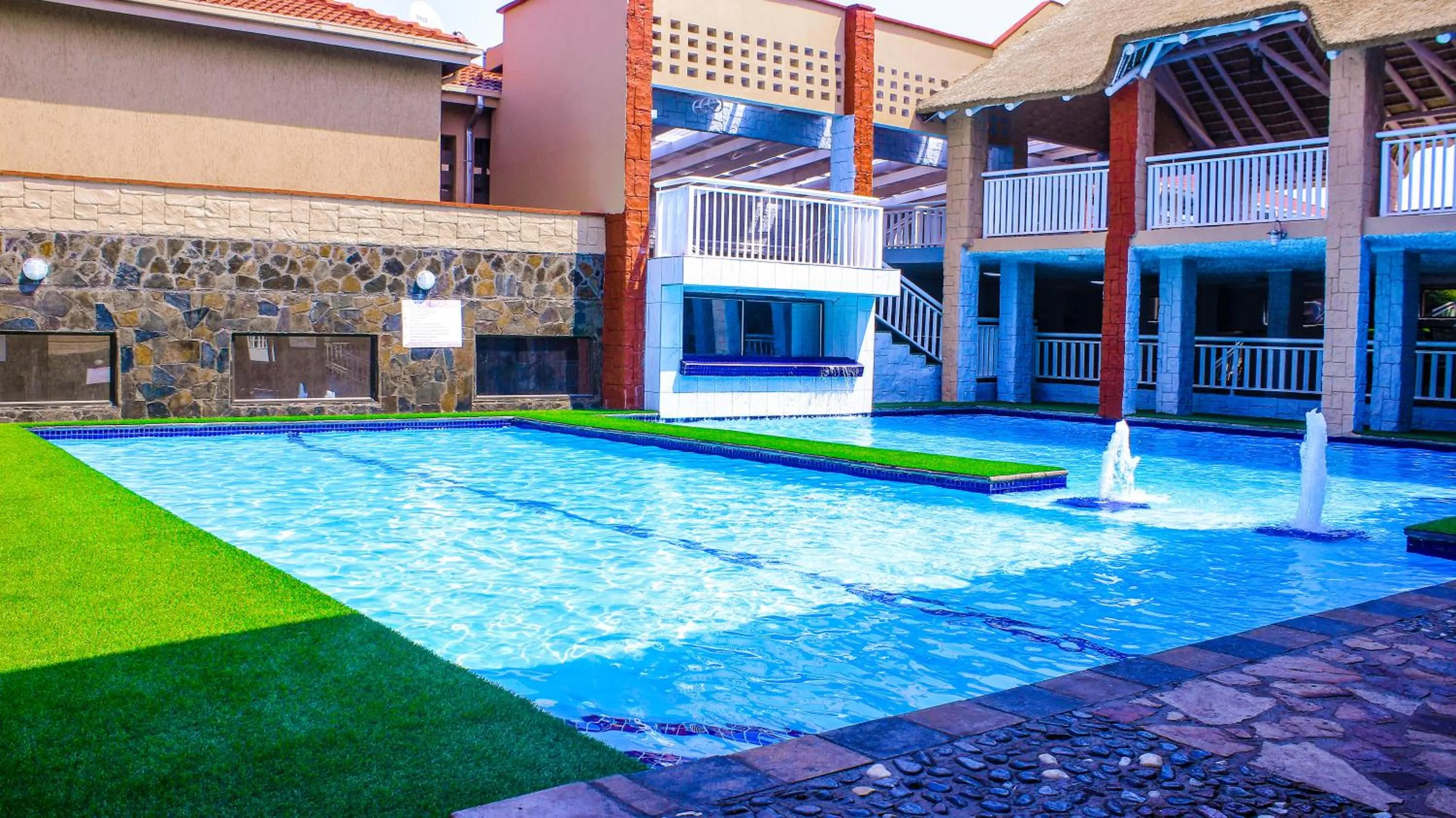 Swimming pool in Jericho Hotel and Conferences